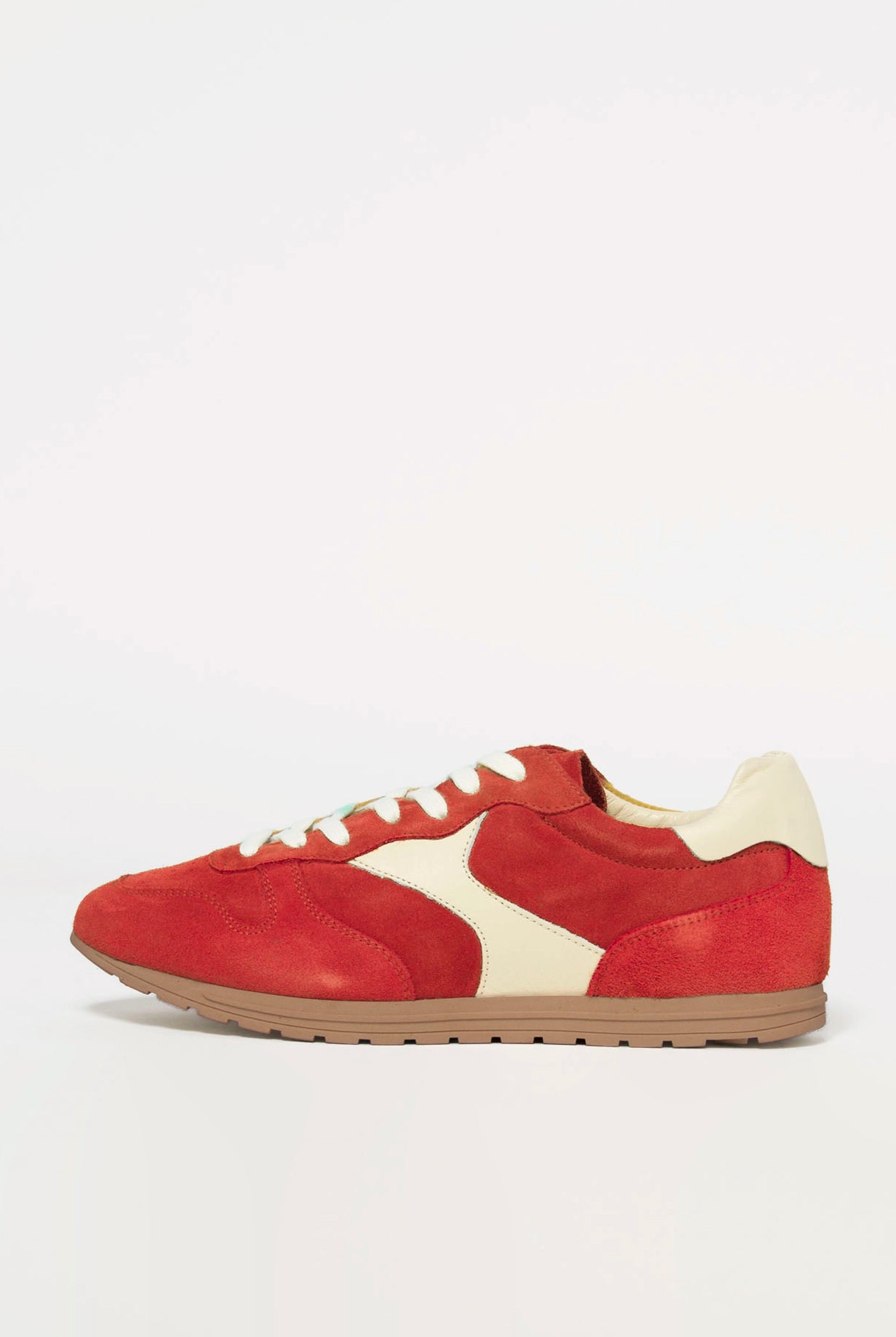 swatch_Red Suede l'idea sneakerina