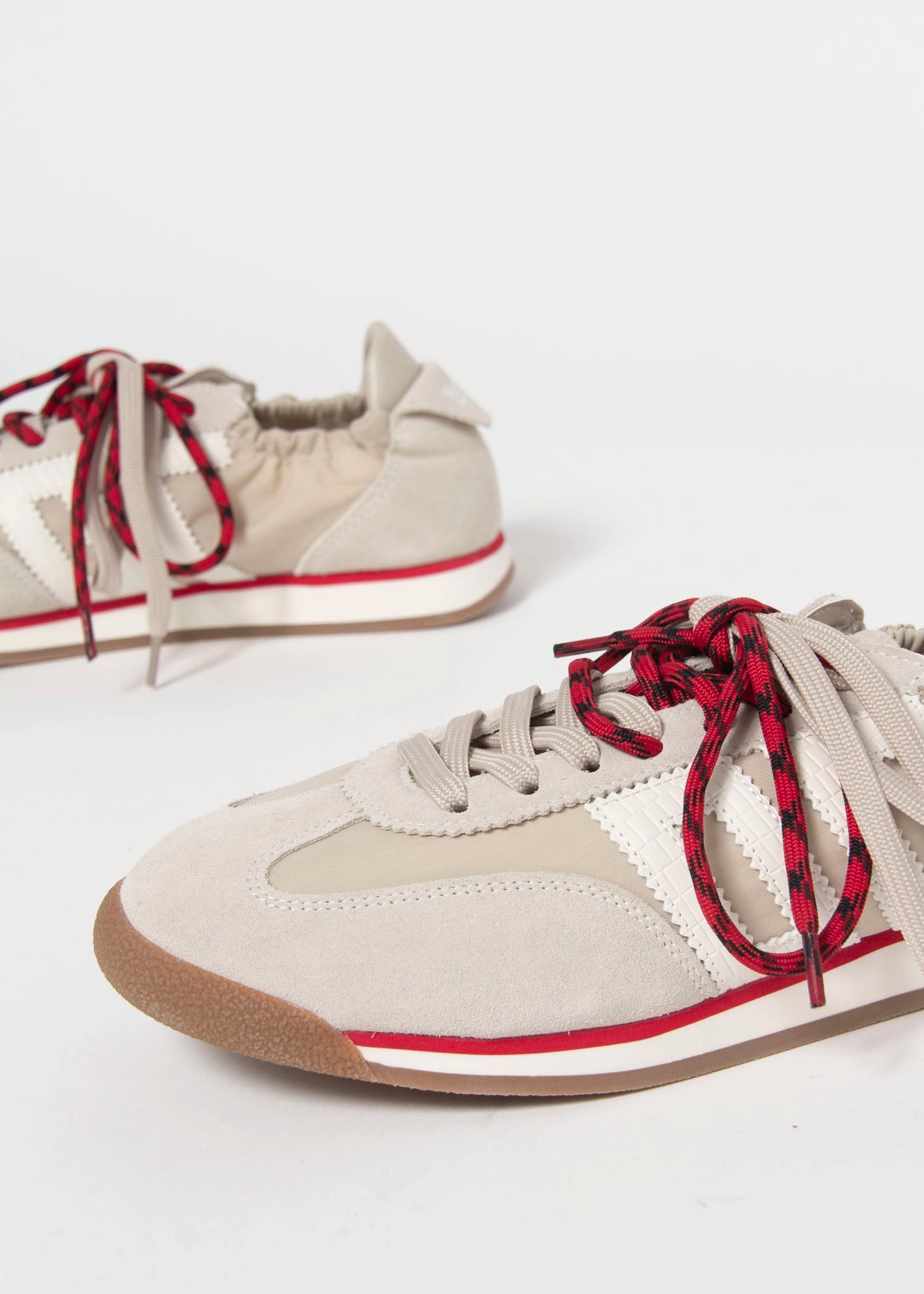 swatch_Sand back70 rocket sneaker