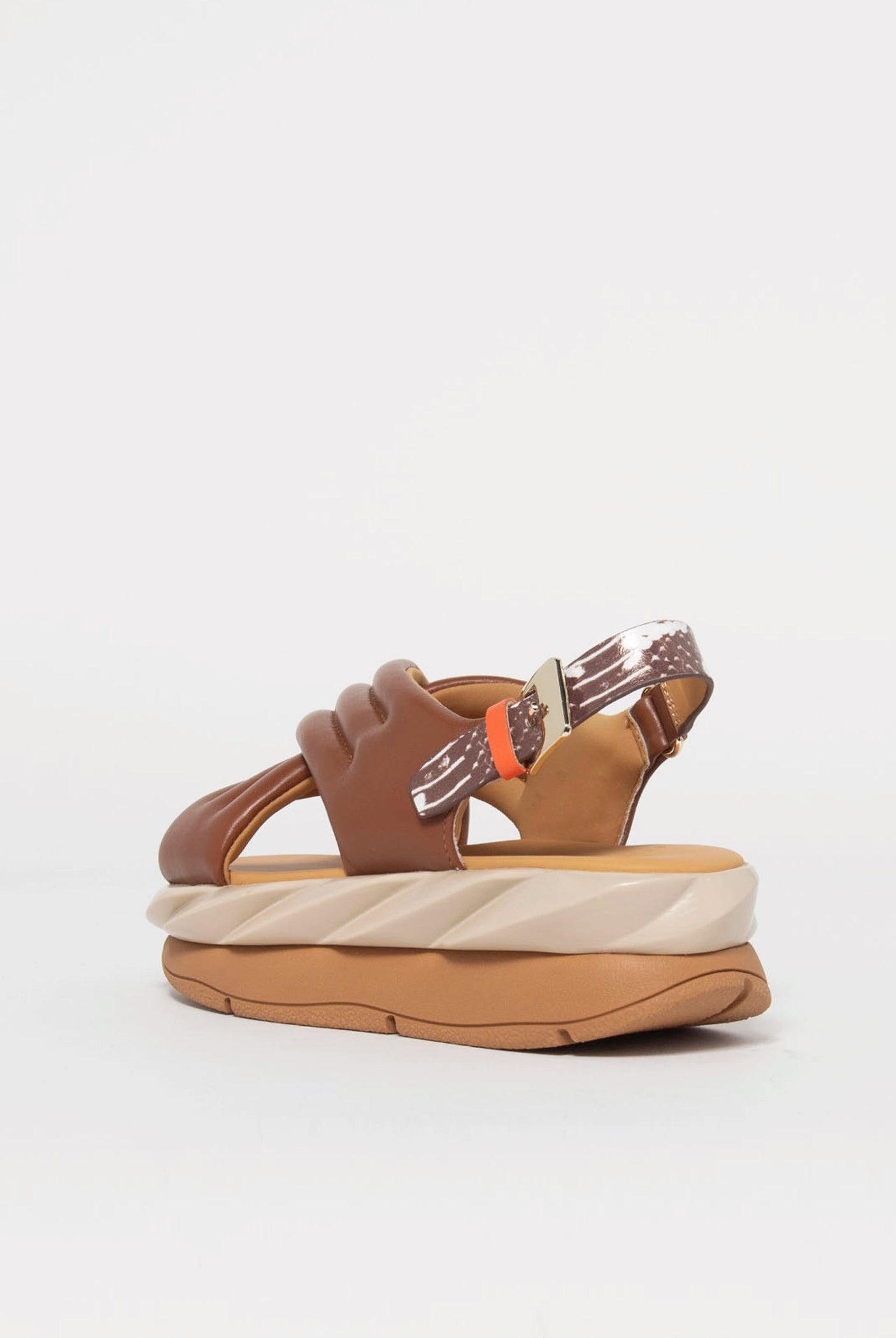 swatch_Brown Leather 4ccccees mellow mana platform sandal
