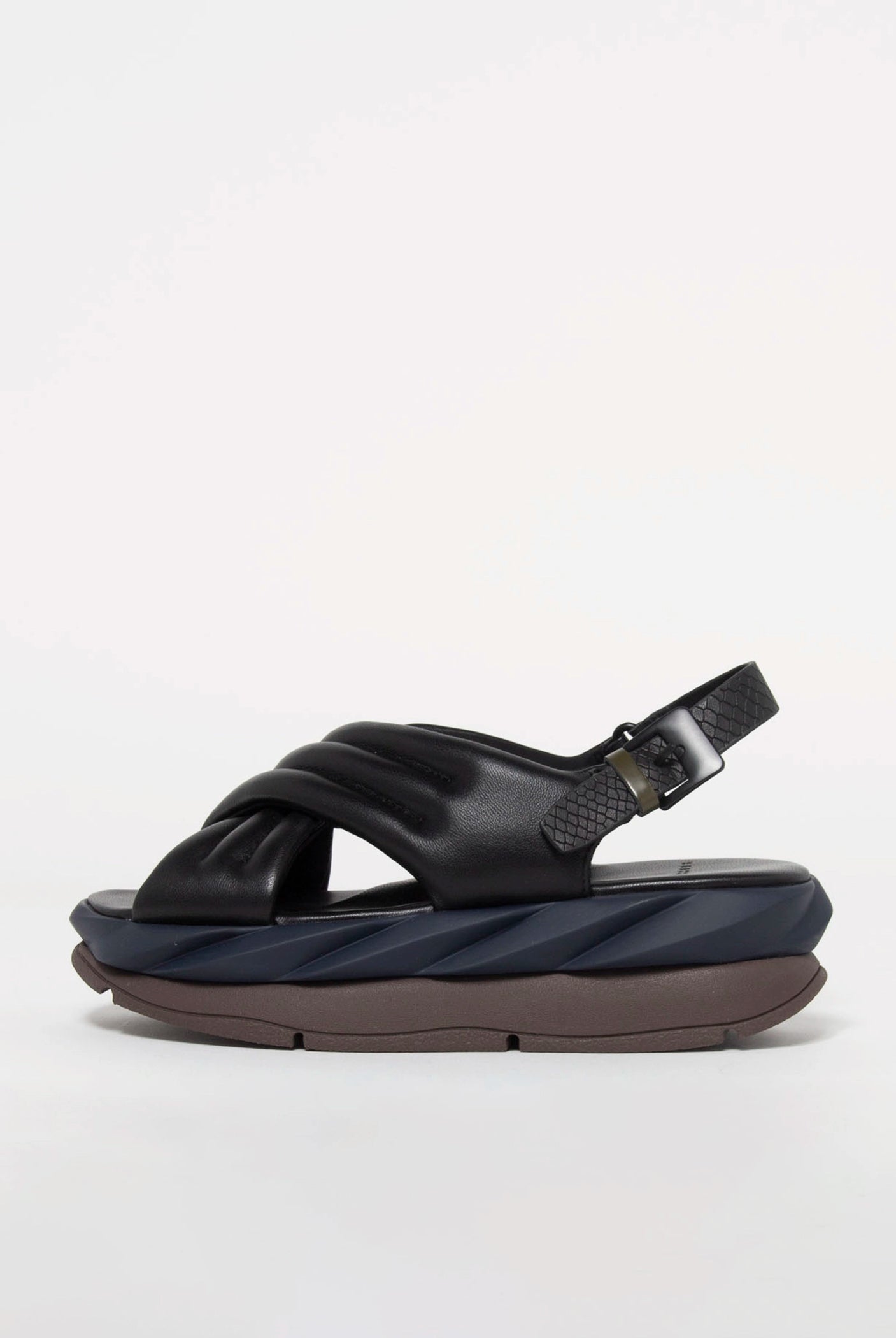 swatch_Black Leather 4ccccees mellow mana platform sandal