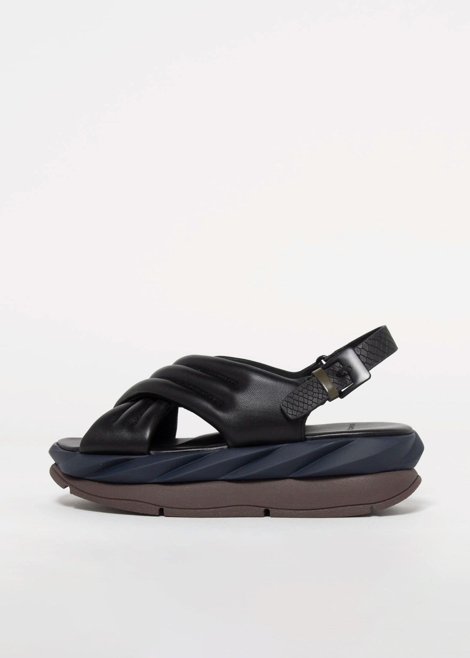 swatch_Black Leather 4ccccees mellow mana platform sandal