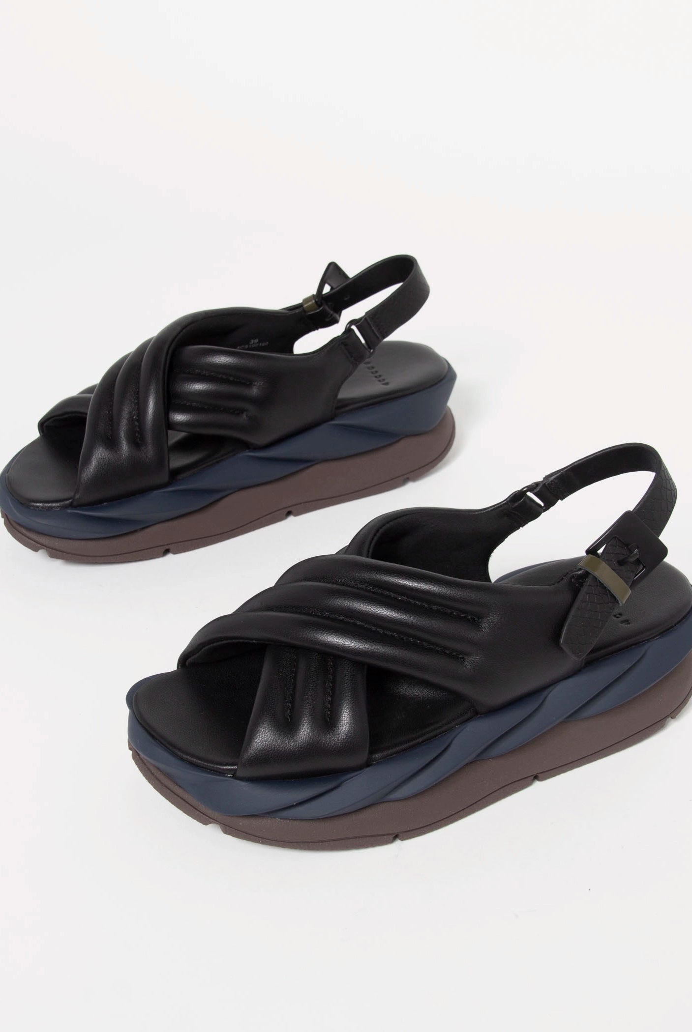 swatch_Black Leather 4ccccees mellow mana platform sandal