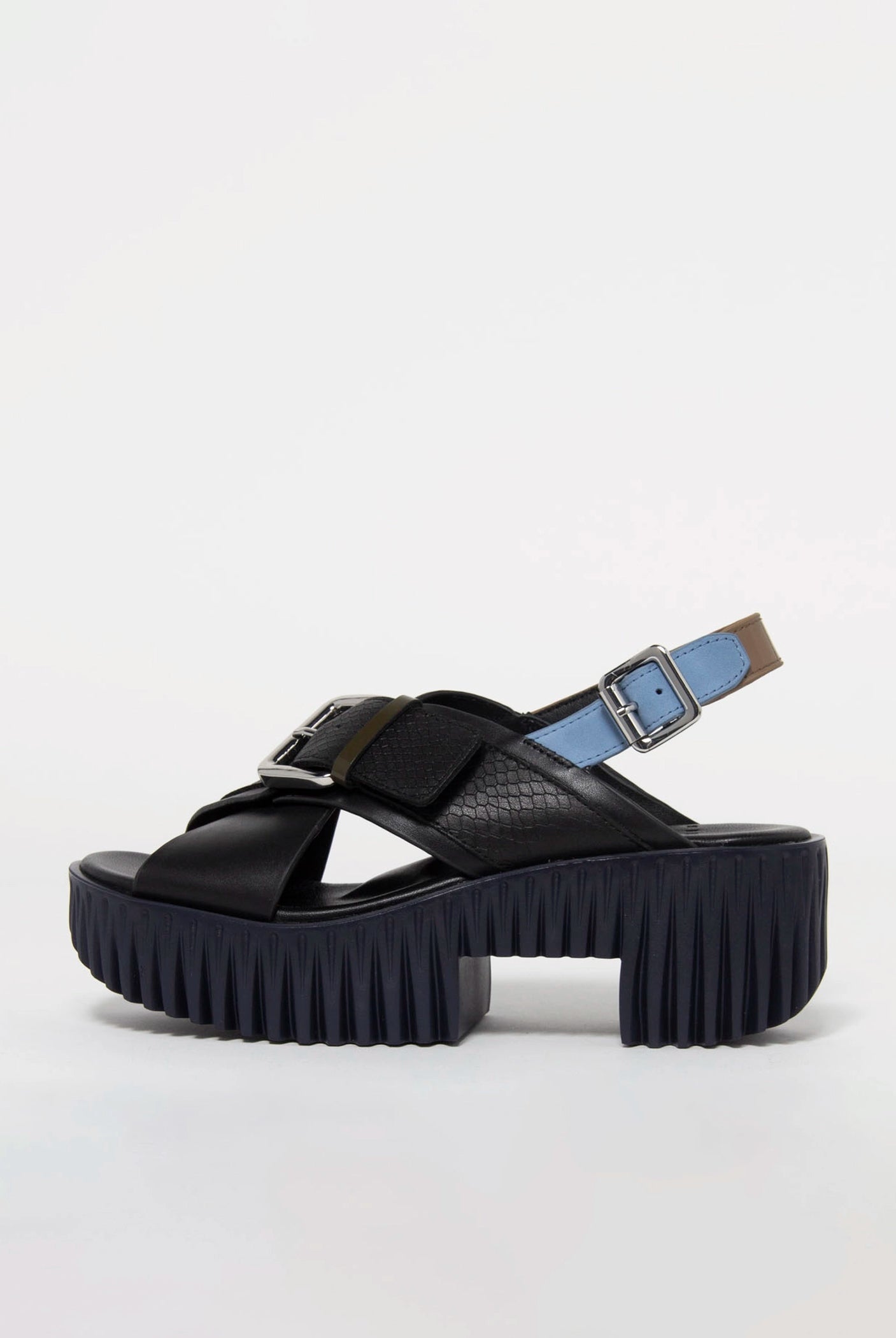 swatch_Cosmos 4ccccees plia juno platform sandal