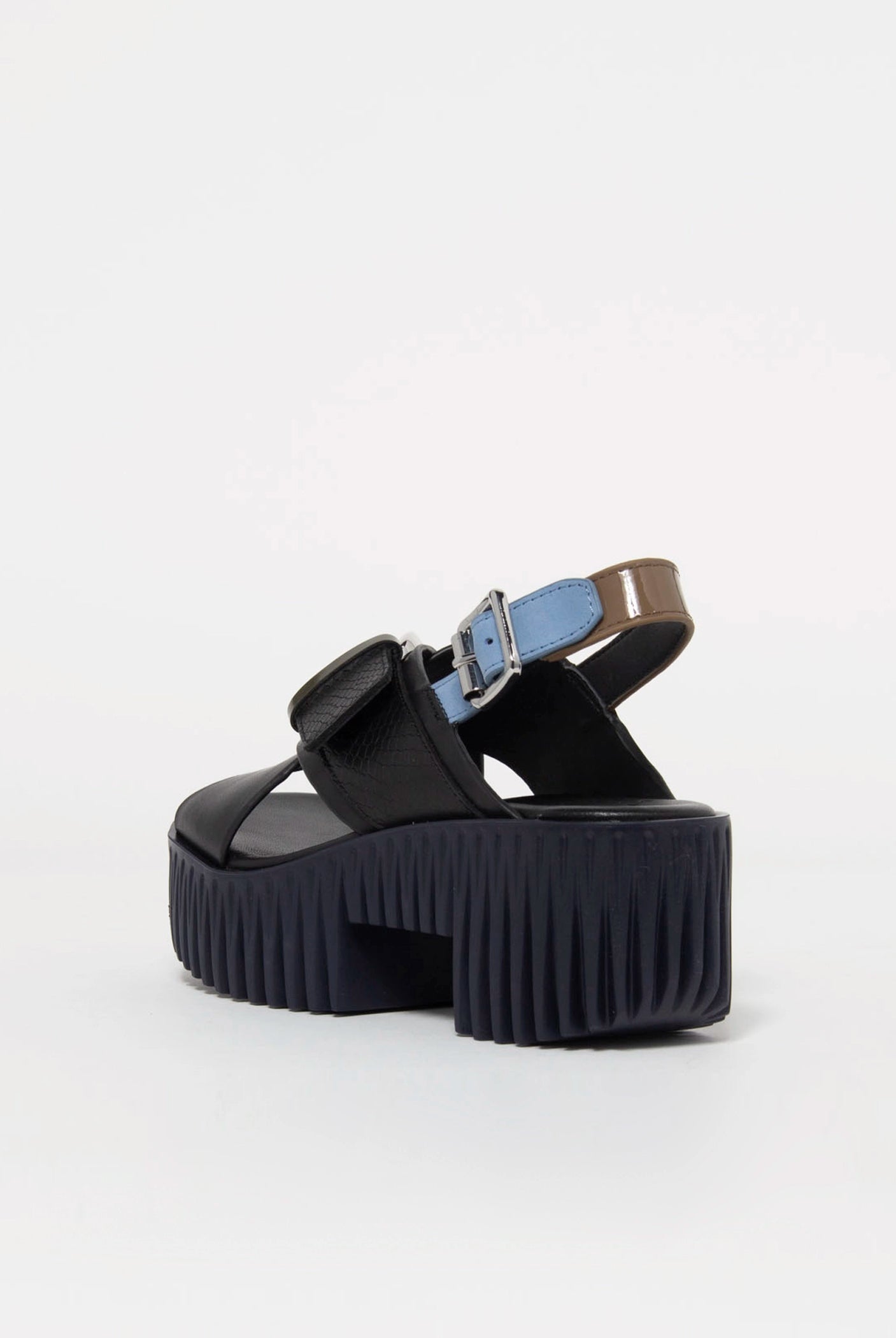 swatch_Cosmos 4ccccees plia juno platform sandal