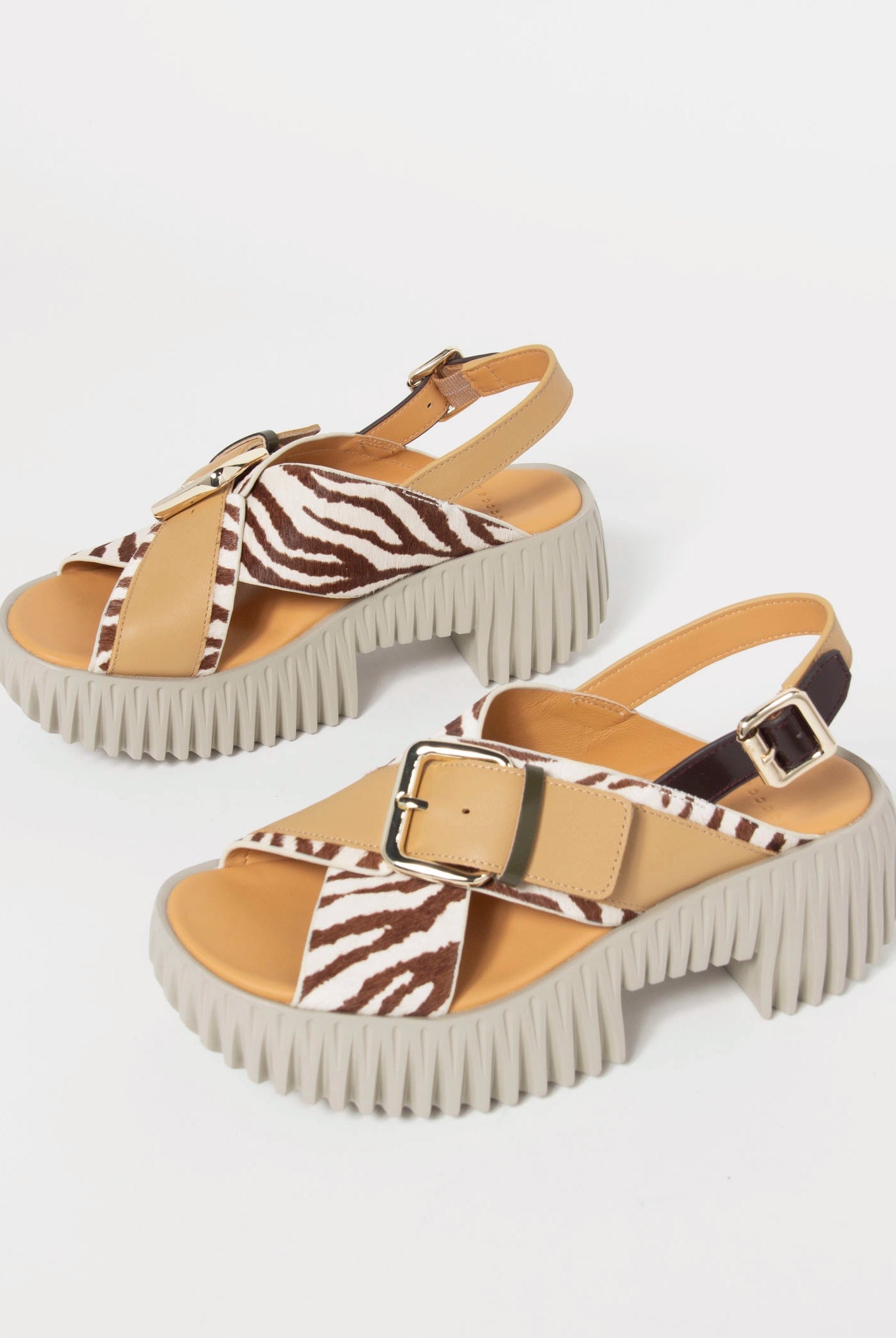swatch_Zebra Mix 4ccccees plia juno platform sandal