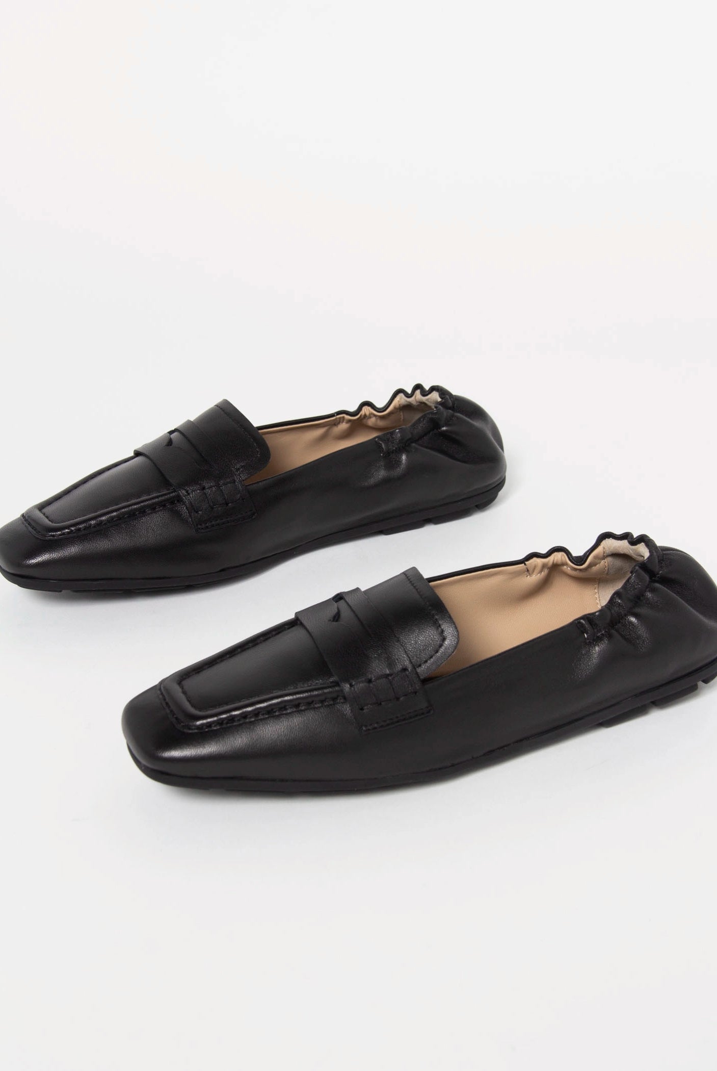 swatch_Black Leather driving moccasin loafers shoes