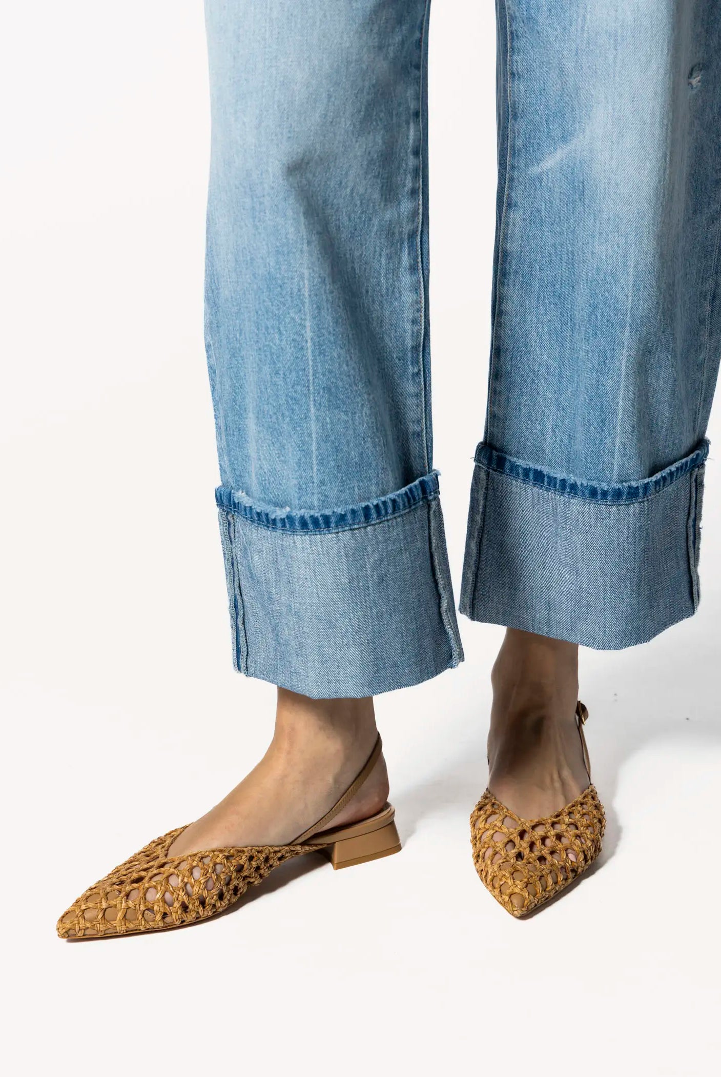 swatch_natural leather lussy woven slingback flat shoes