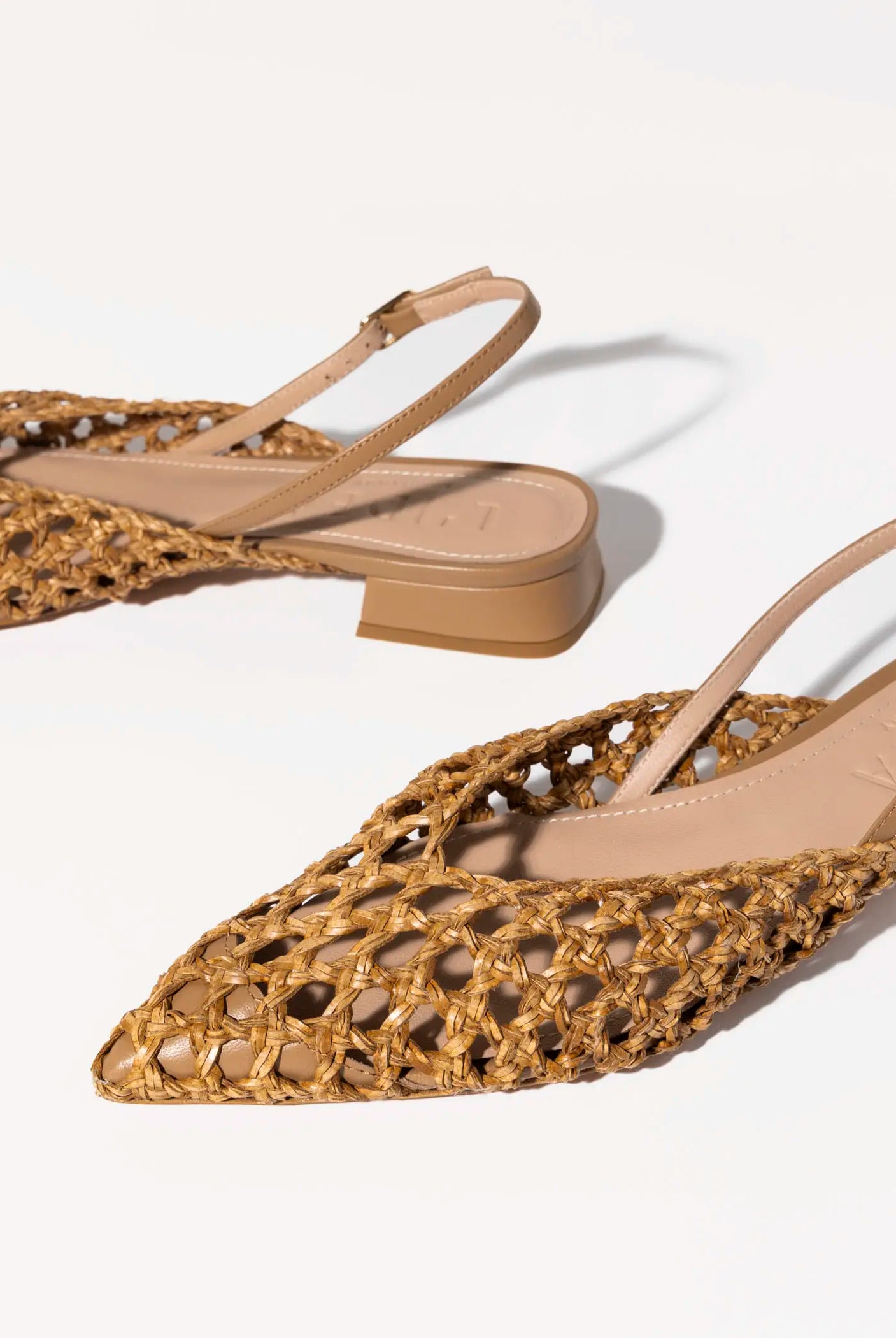 swatch_natural leather lussy woven slingback flat shoes
