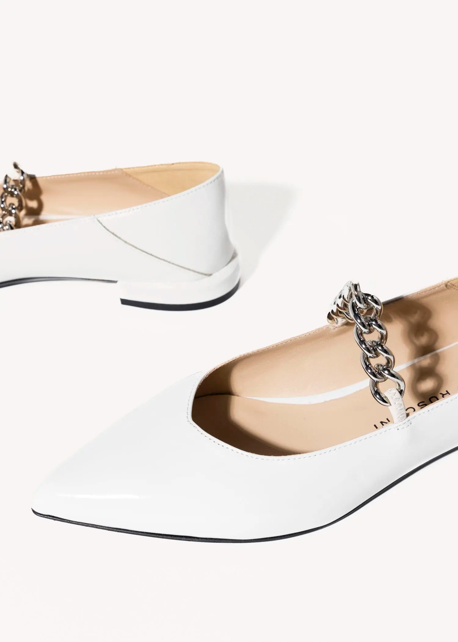 swatch_ivory patent flat with chain flat shoes