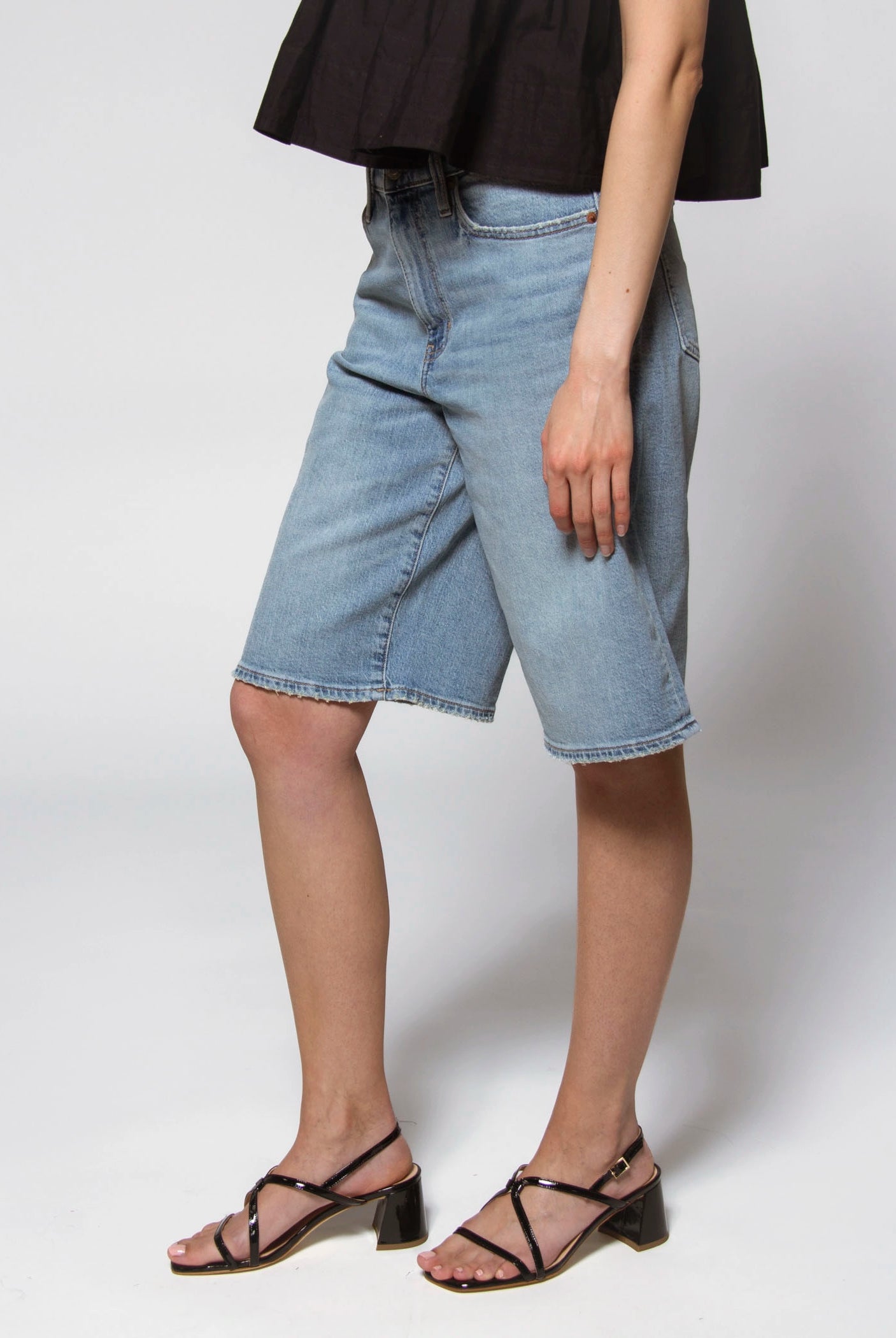 swatch_Light Denim daze jeans cruiser short