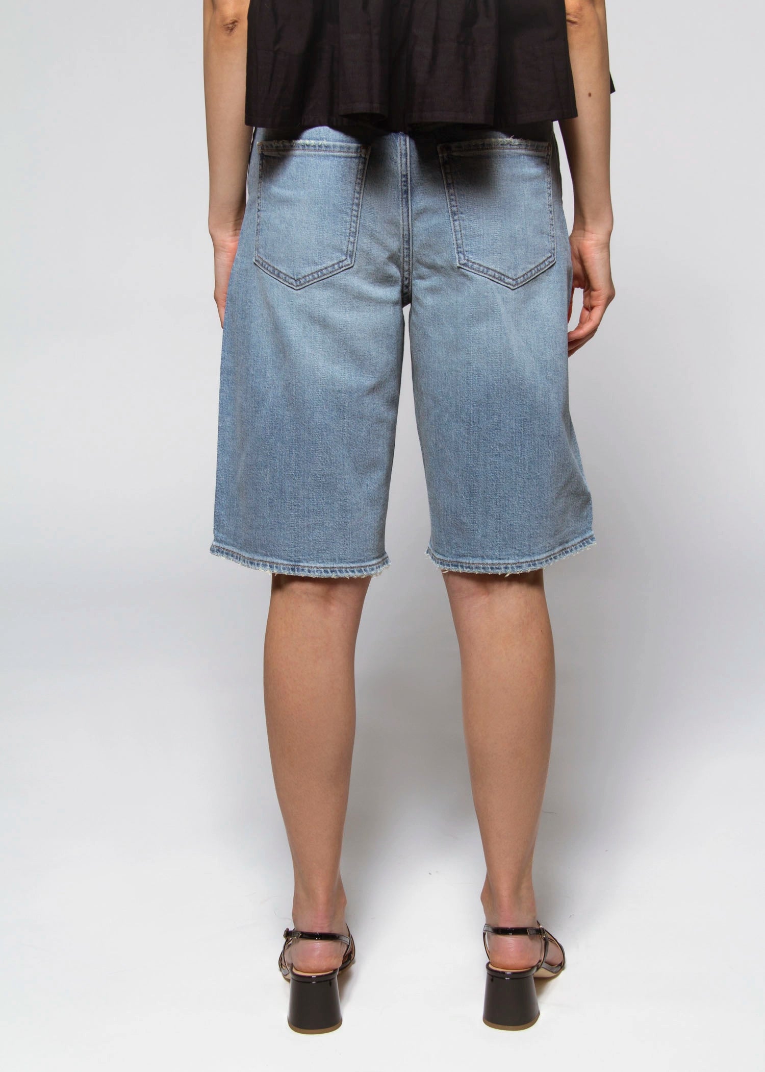 swatch_Light Denim daze jeans cruiser short