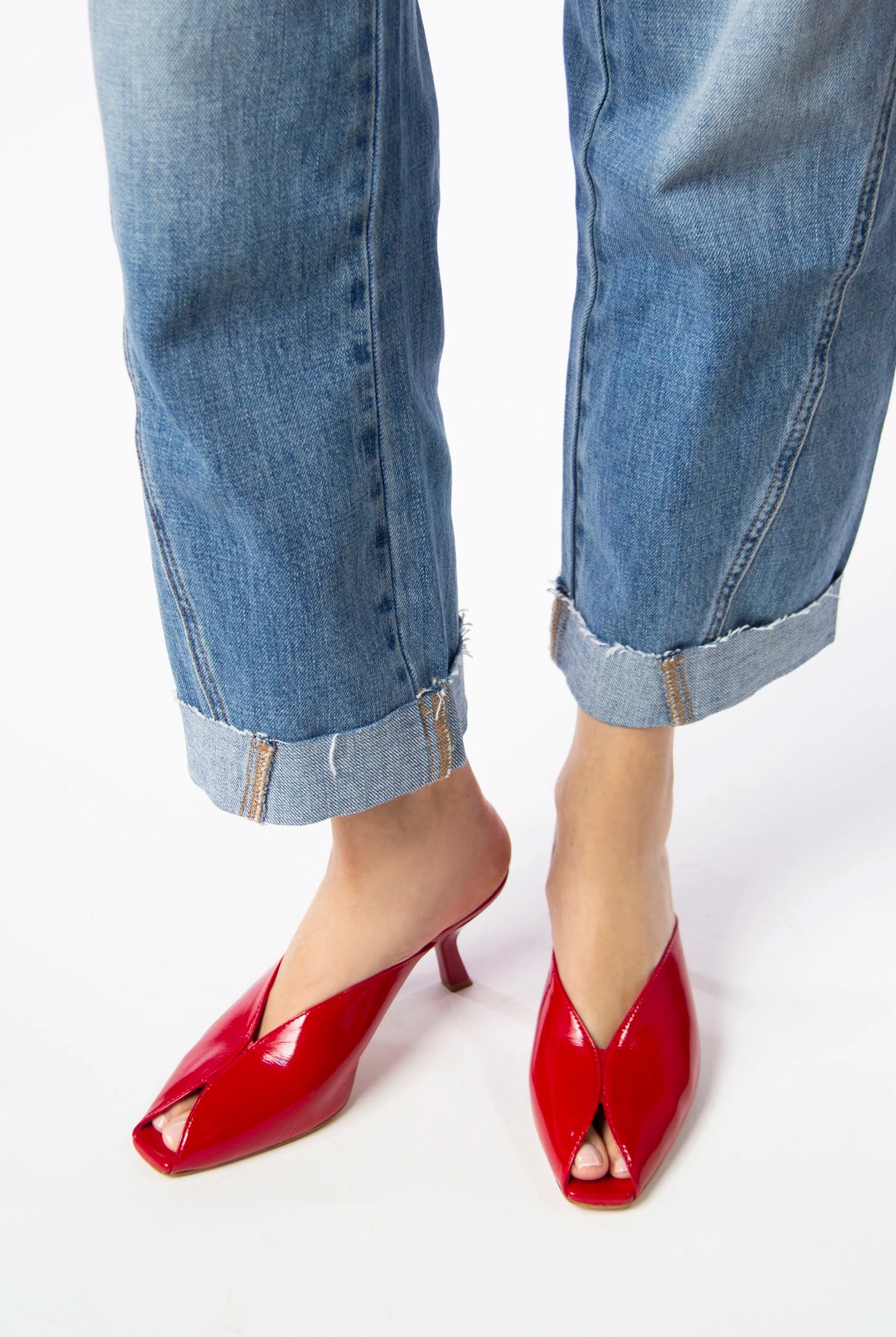 swatch_Red Leather l'idea peep toe sandal