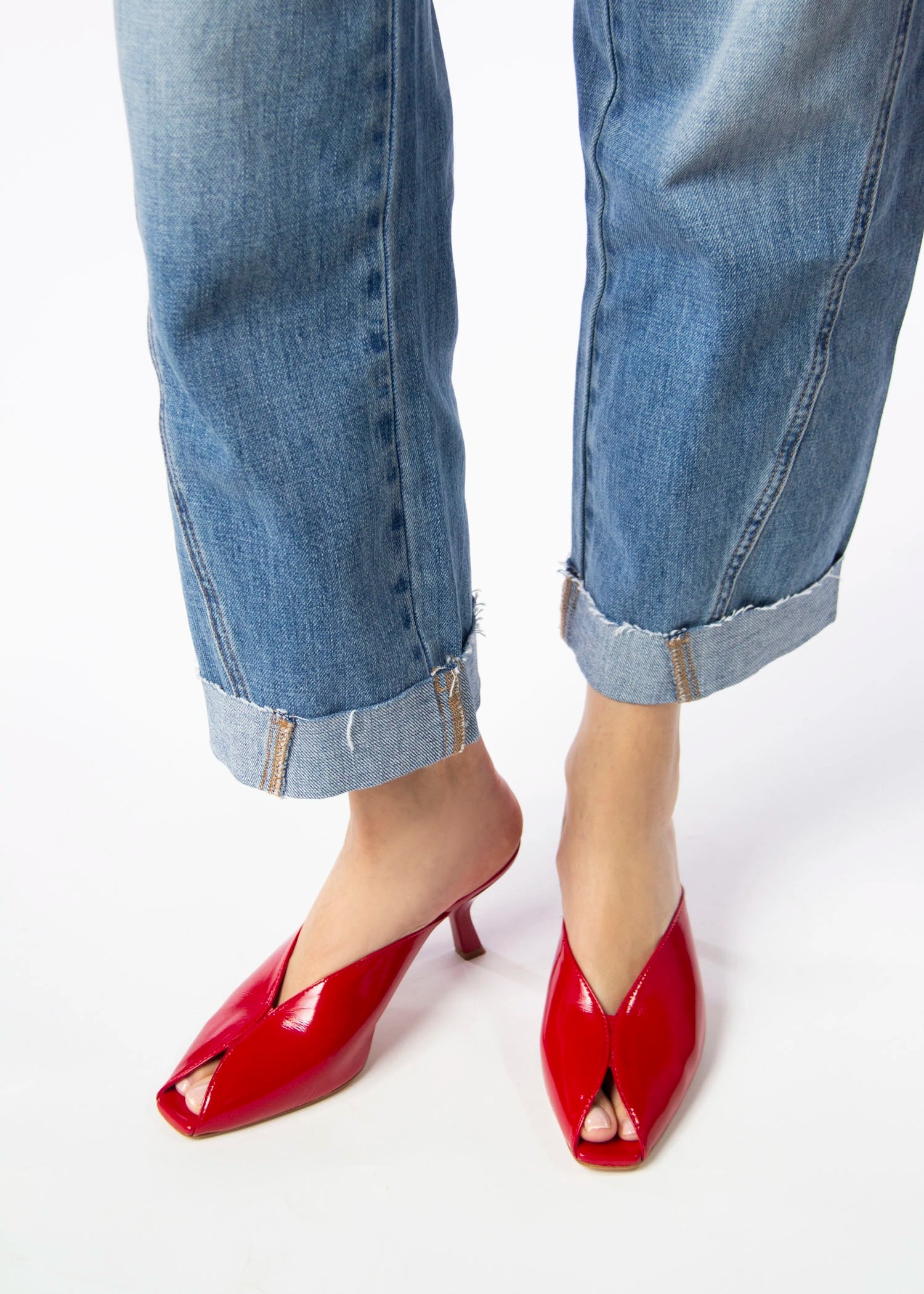 swatch_Red Leather l'idea peep toe sandal