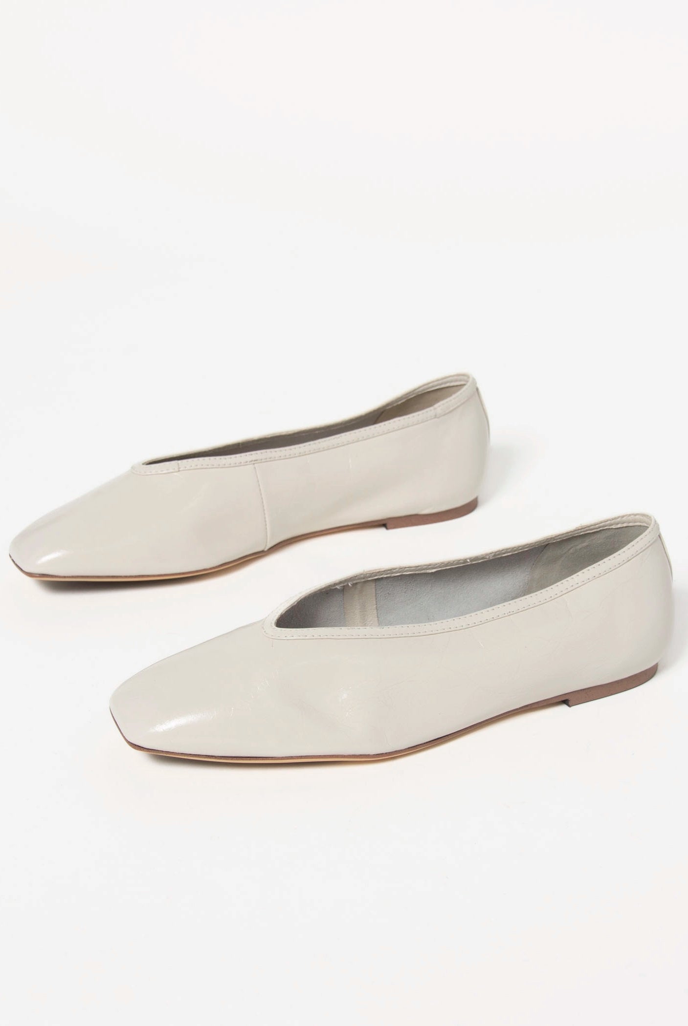 swatch_Dove bianca leather flat flat shoes