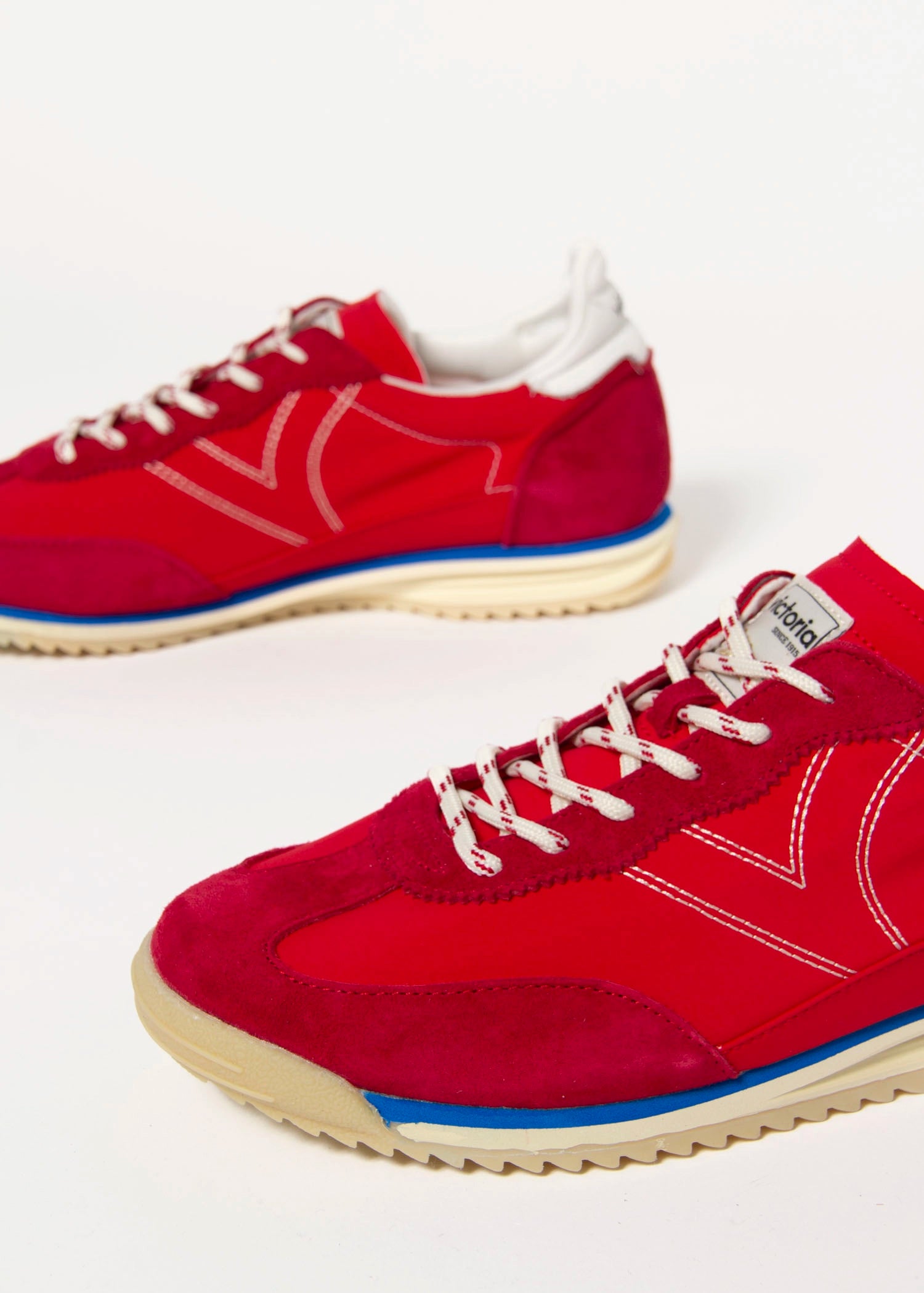 swatch_Red victoria saturno sneakers