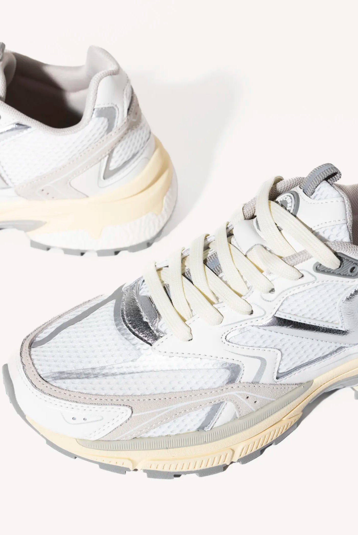 swatch_white mythos dad sneaker shoes