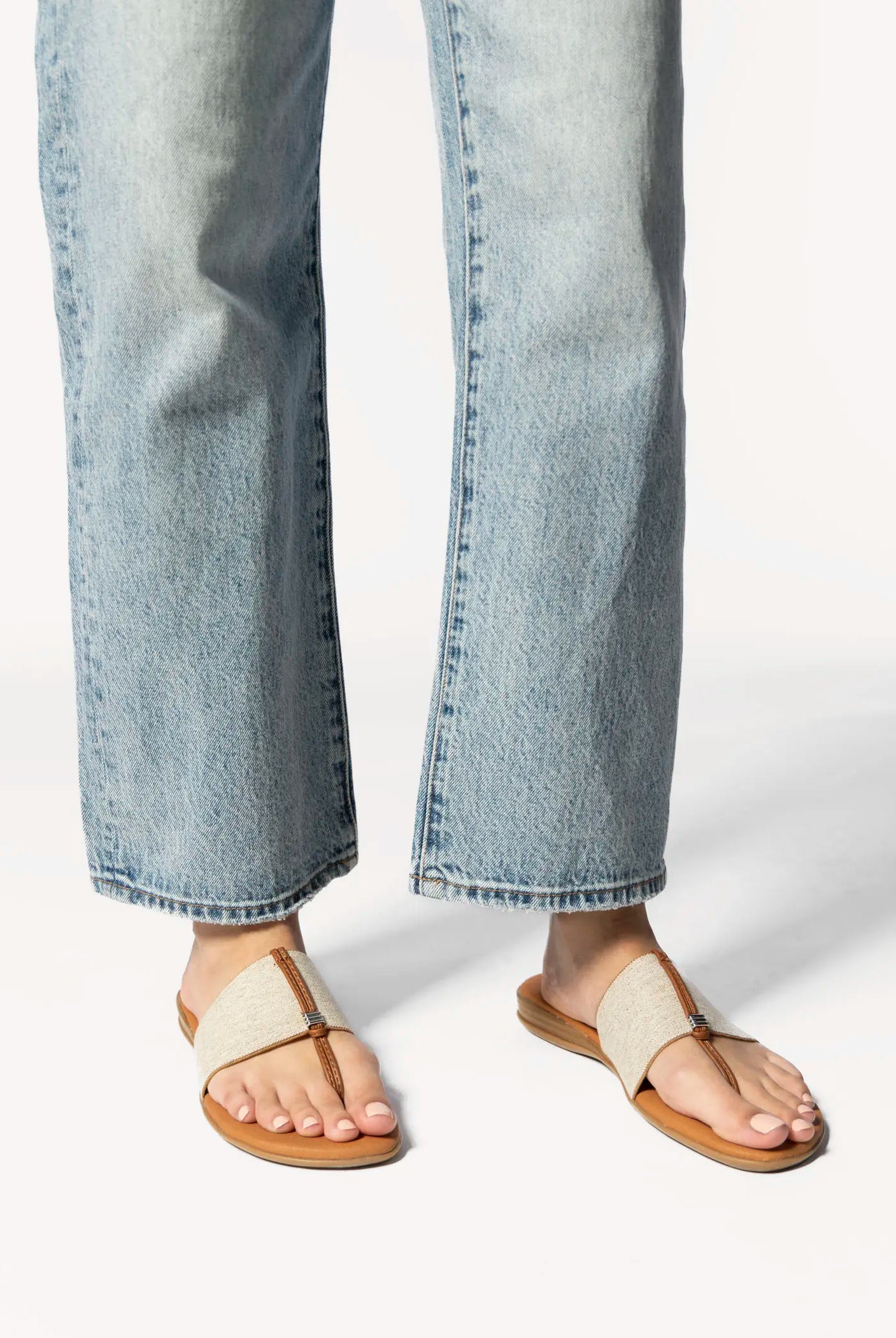 swatch_beige nice slide sandal flat sandals