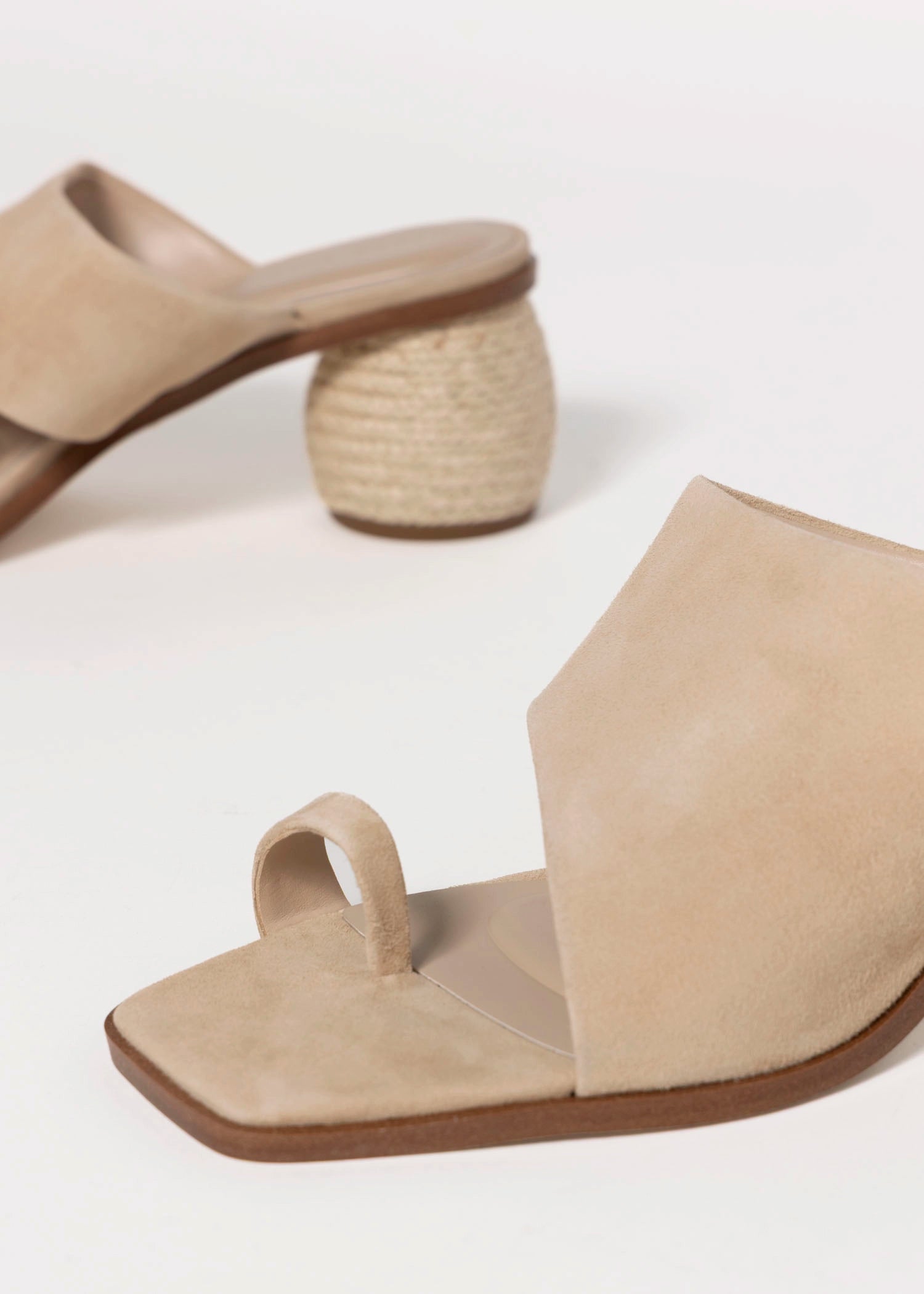 swatch_Latte Suede pelle moda lahni heeled sandal