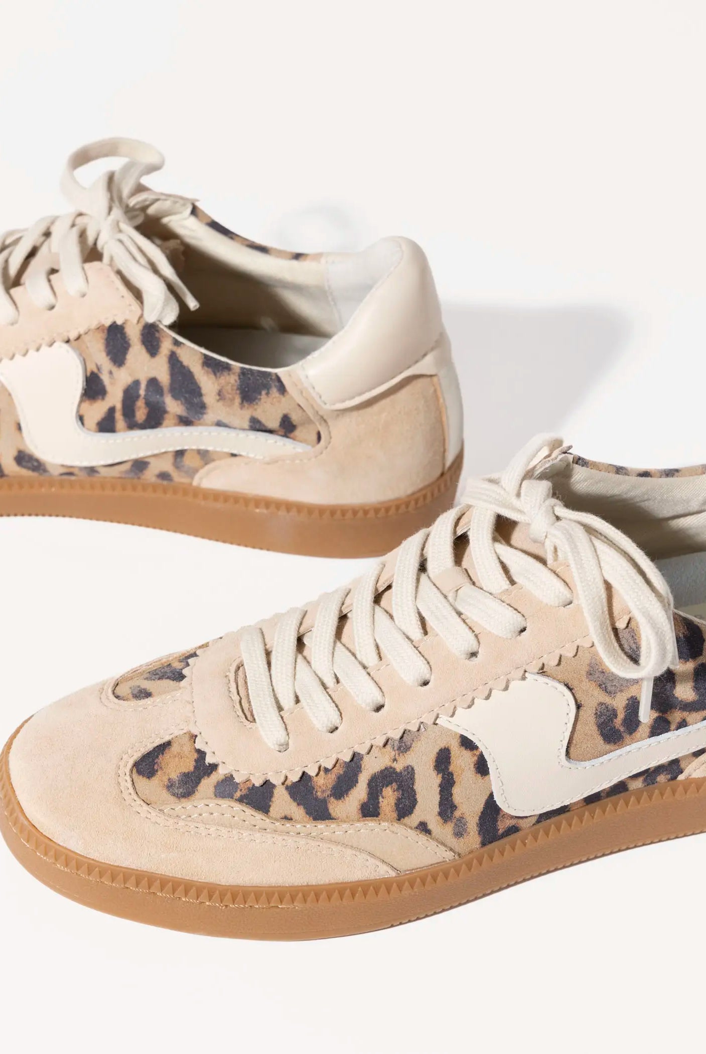 swatch_light leopard notice leopard sneaker shoes