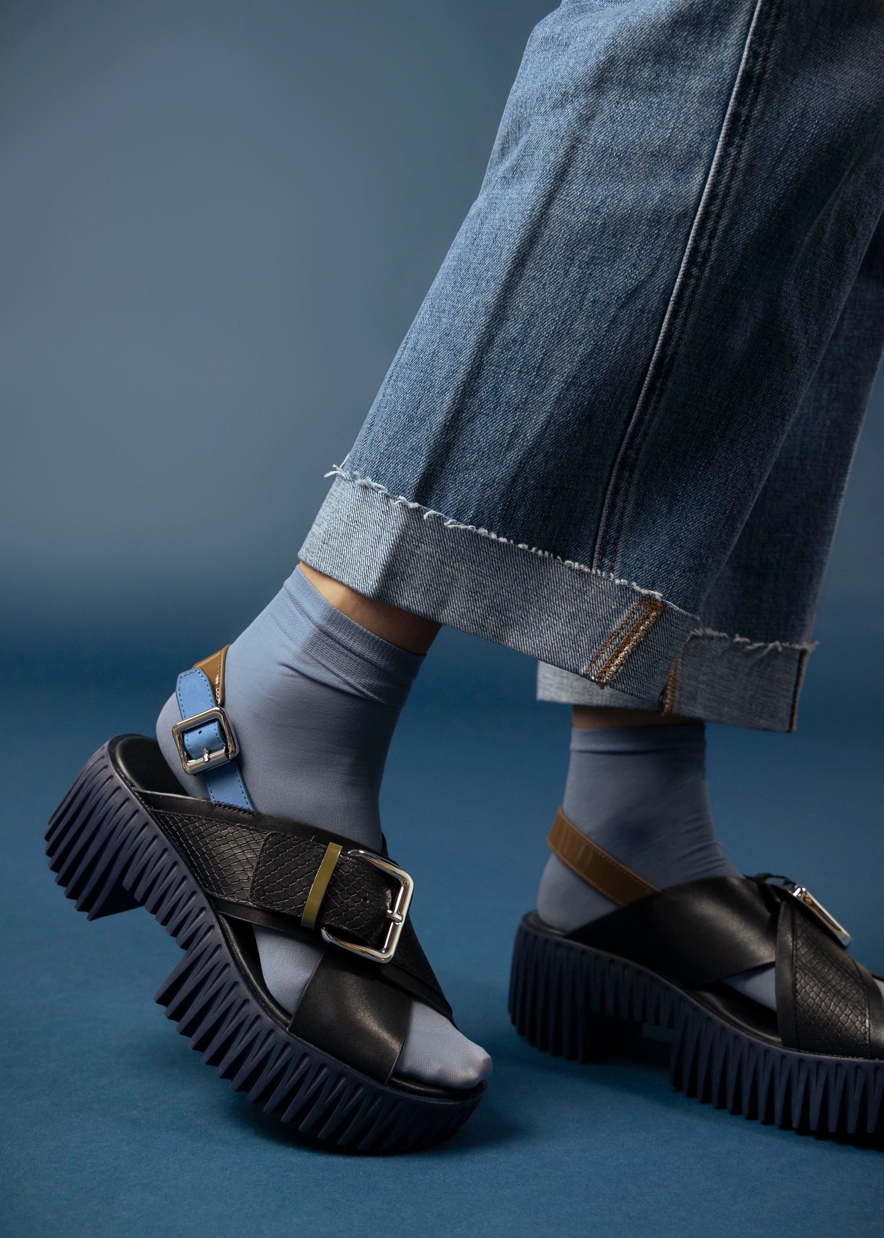 swatch_Cosmos 4ccccees plia juno platform sandal