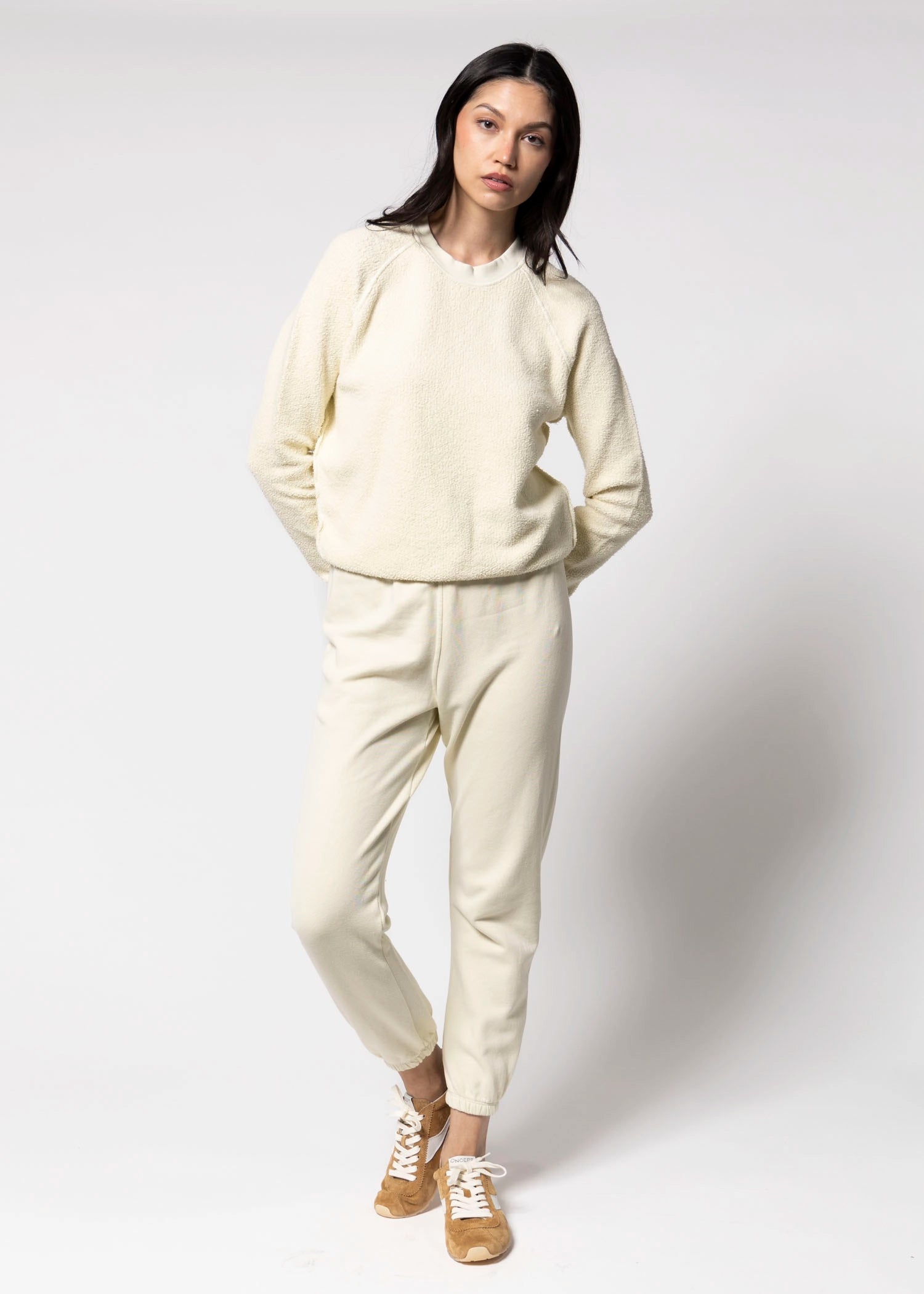 swatch_Custard perfect white tee ziggy sweatshirt