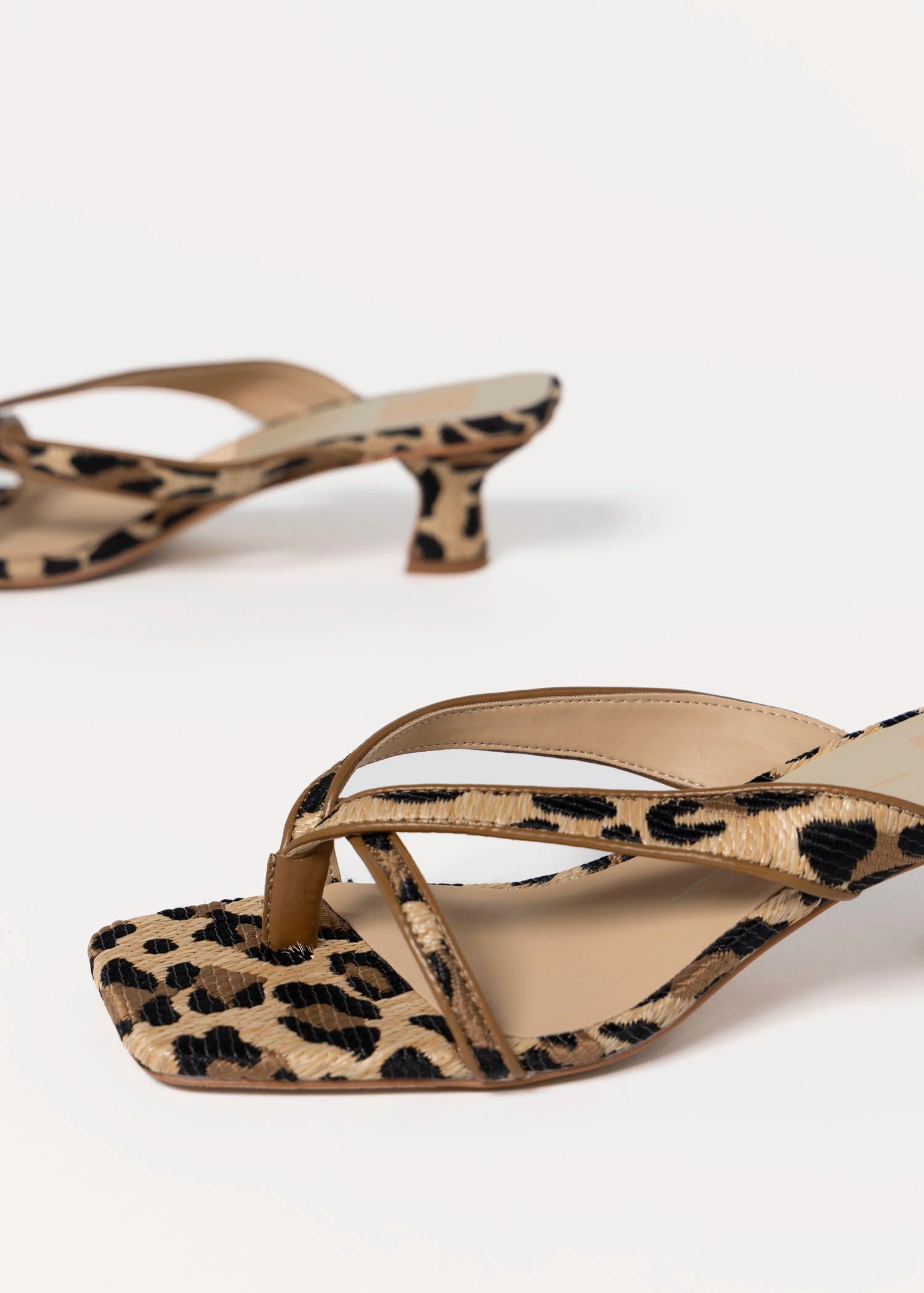 swatch_Leopard dolce vita brevel heeled sandal