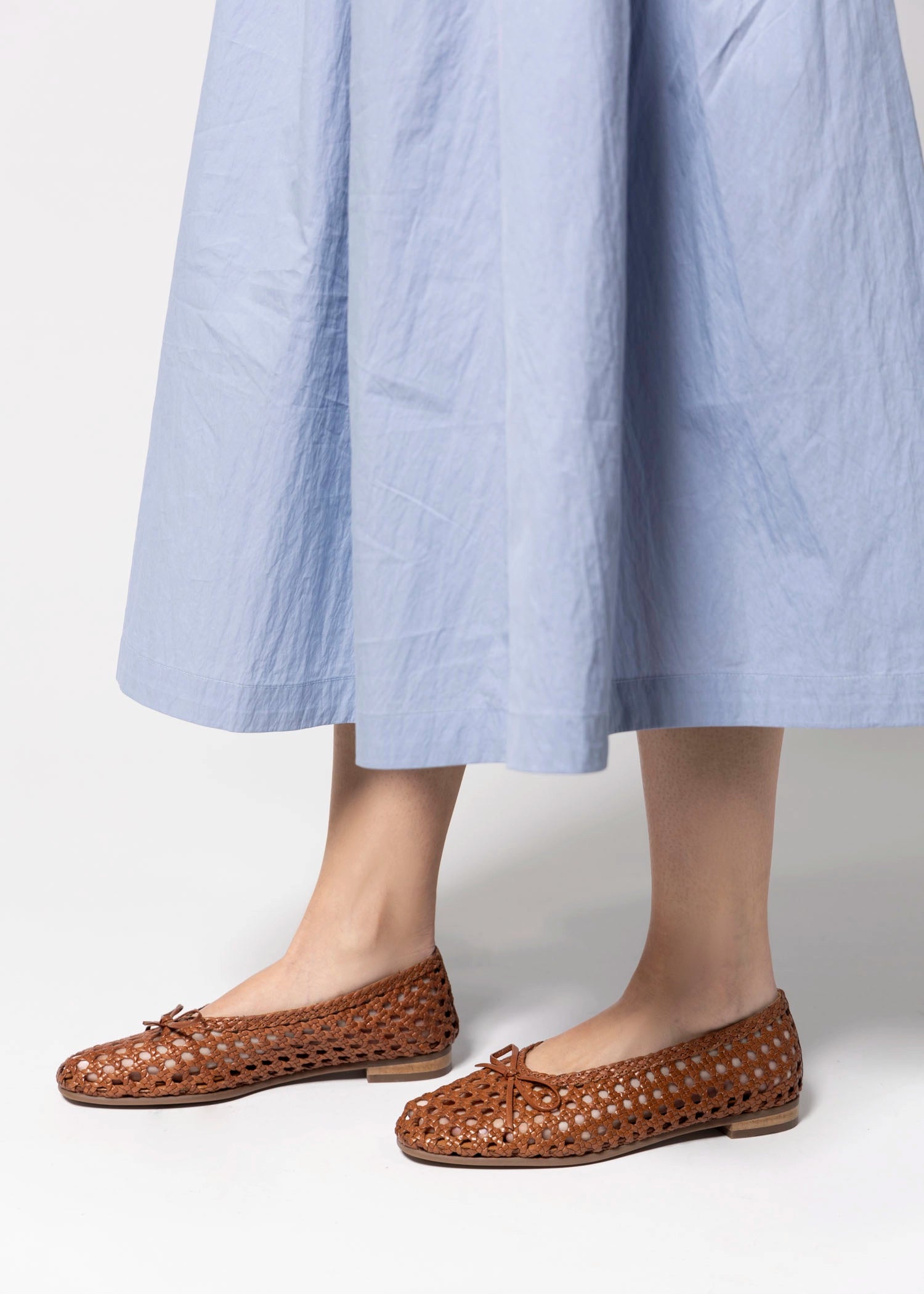 swatch_Tan Leather seychelles flagstaff woven flat