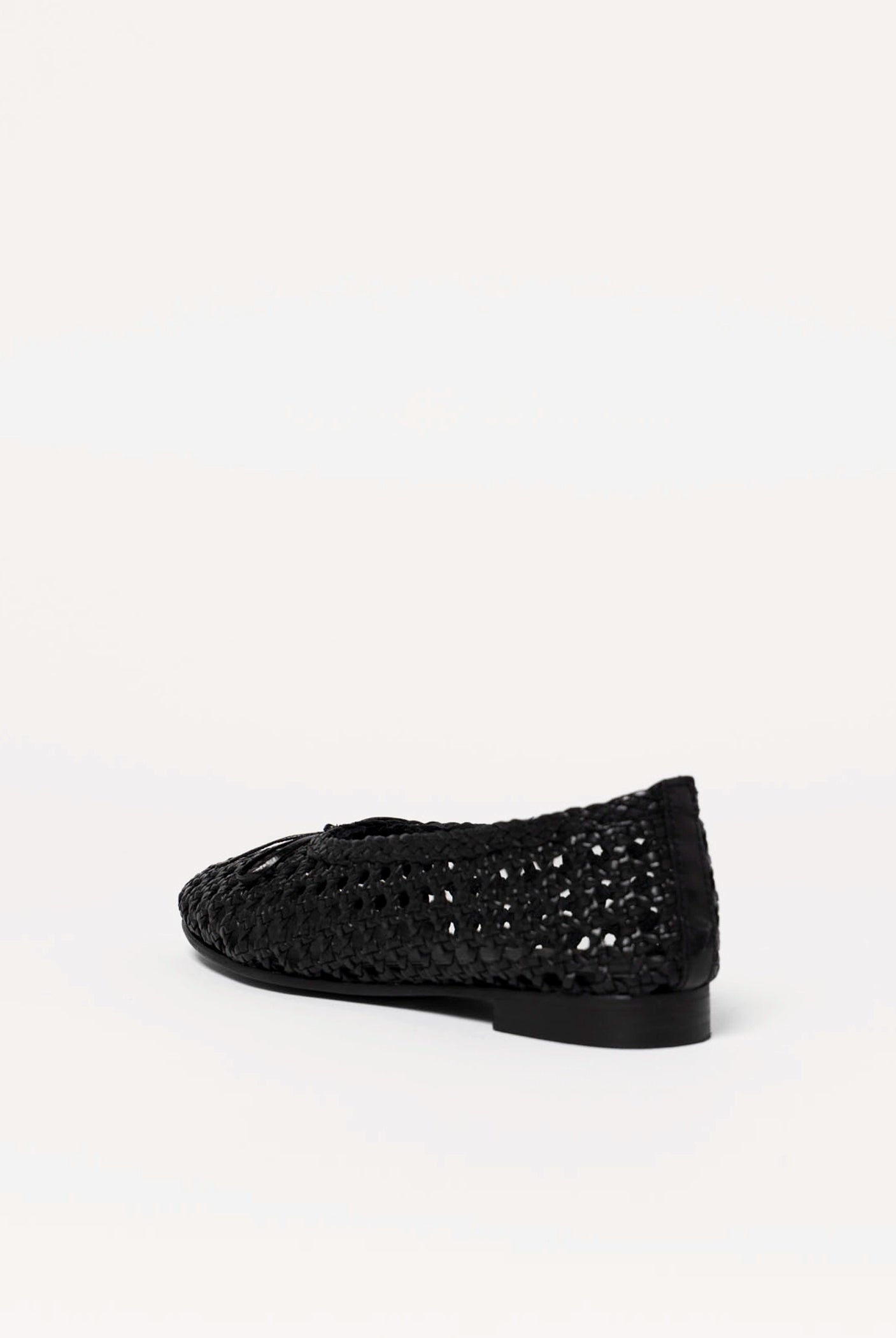 swatch_Black Leather seychelles flagstaff woven flat