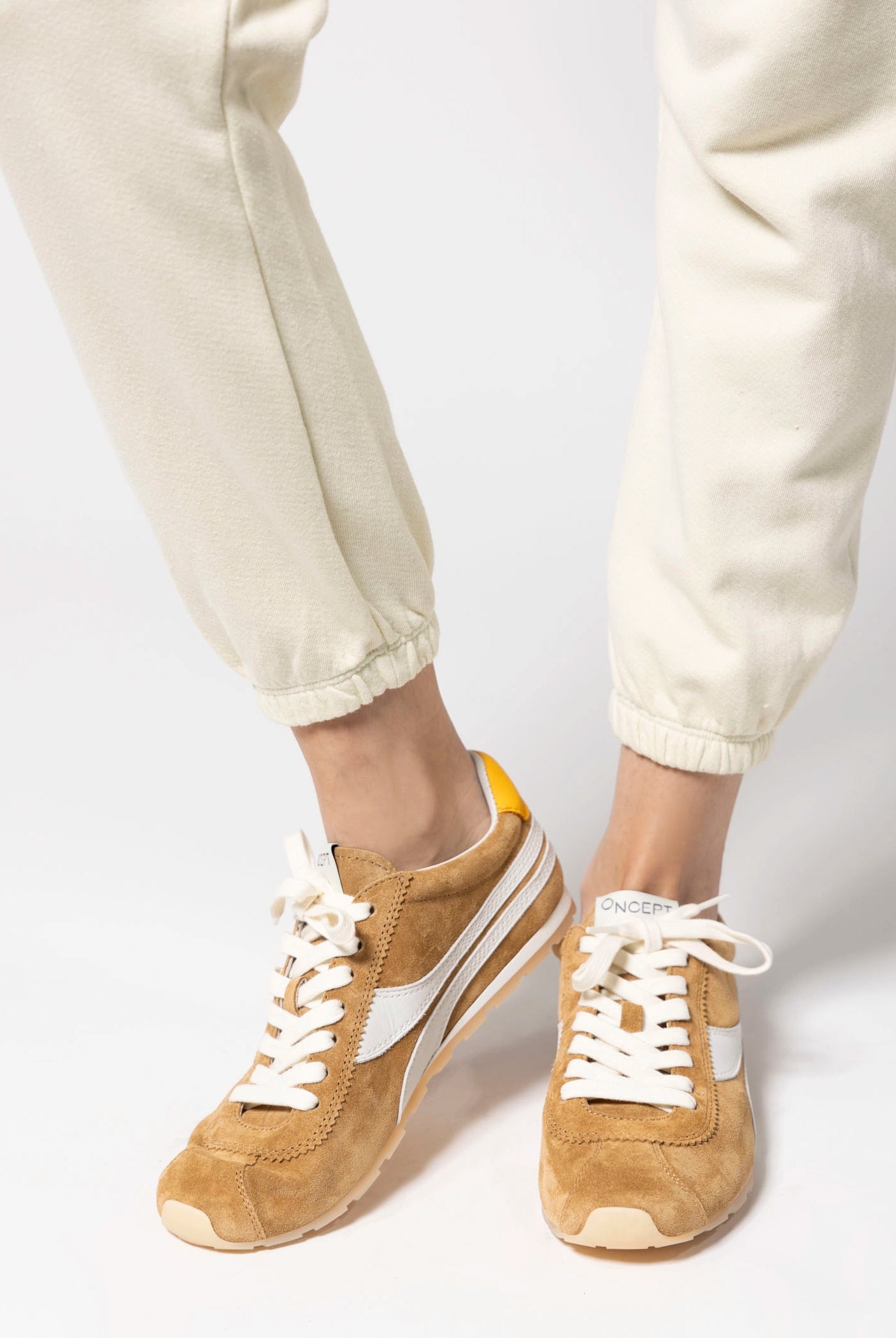 swatch_Ginger oncept essex sneaker