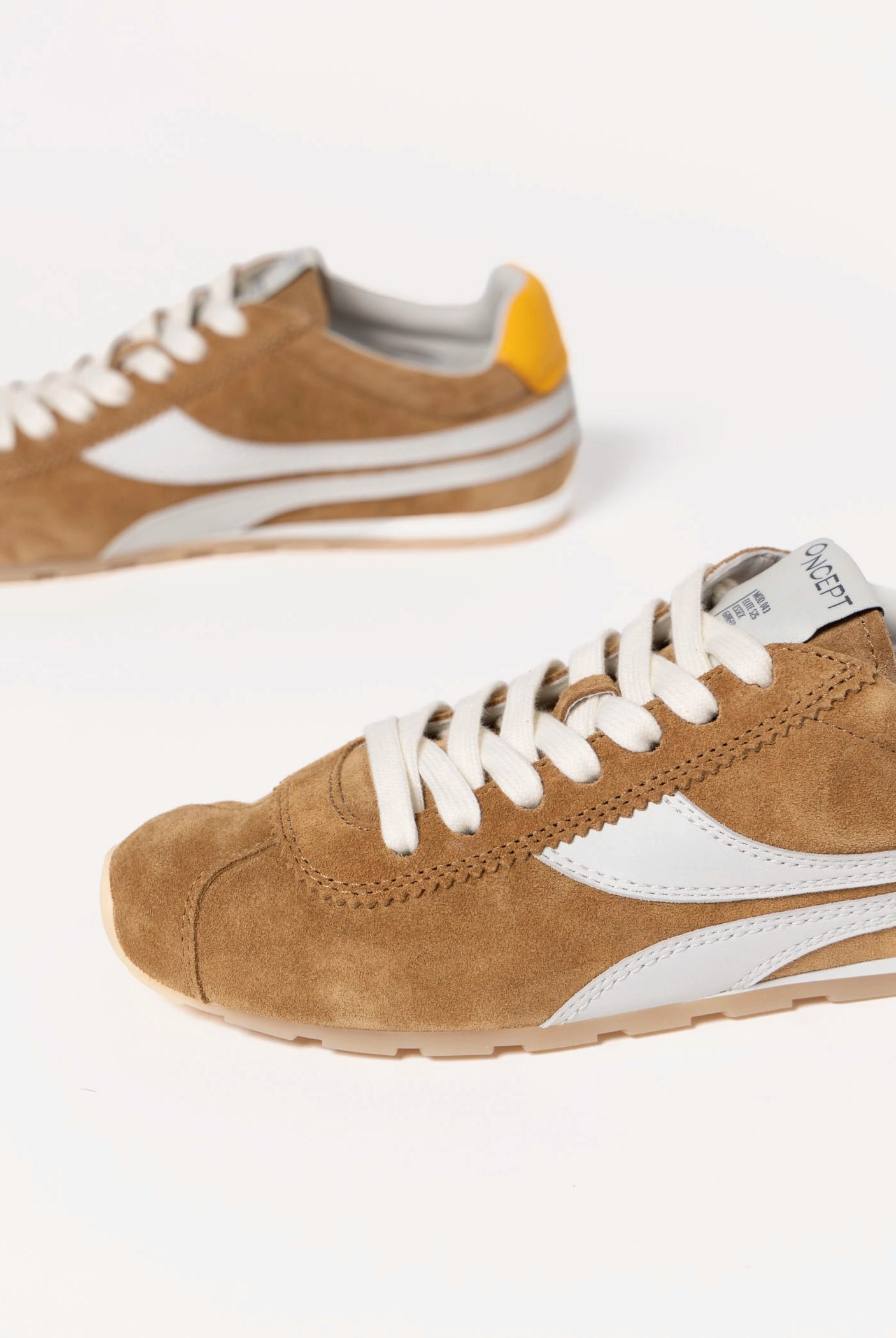 swatch_Ginger oncept essex sneaker