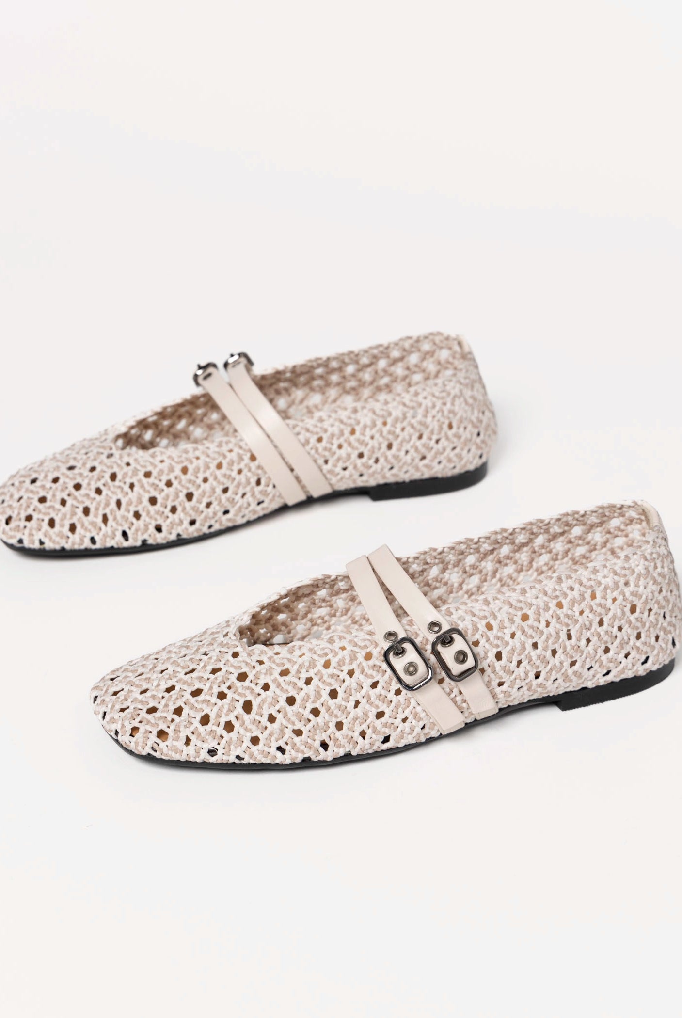 swatch_Off White kmb woven mary jane