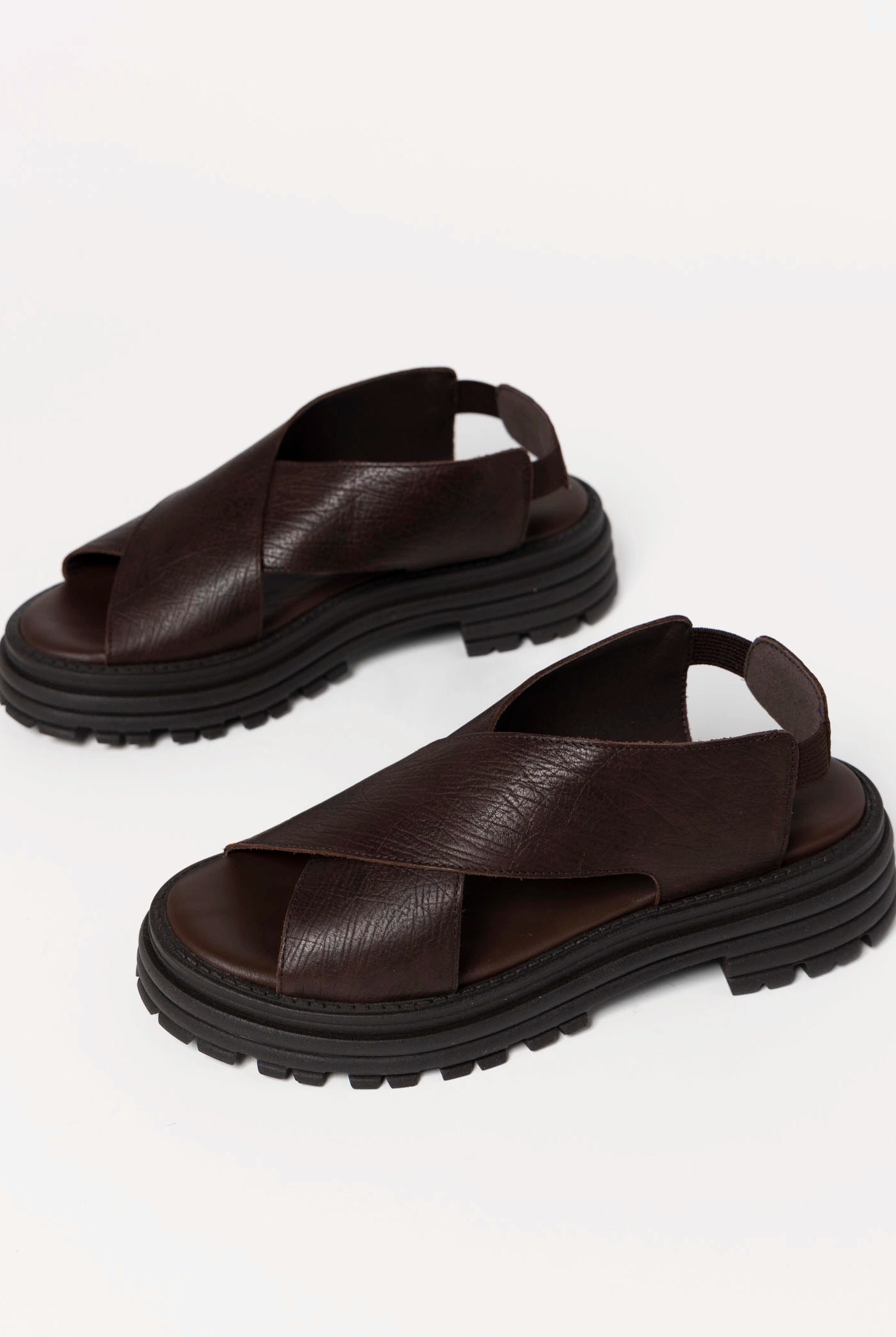 swatch_Chocolate Leather kmb dafne sandal