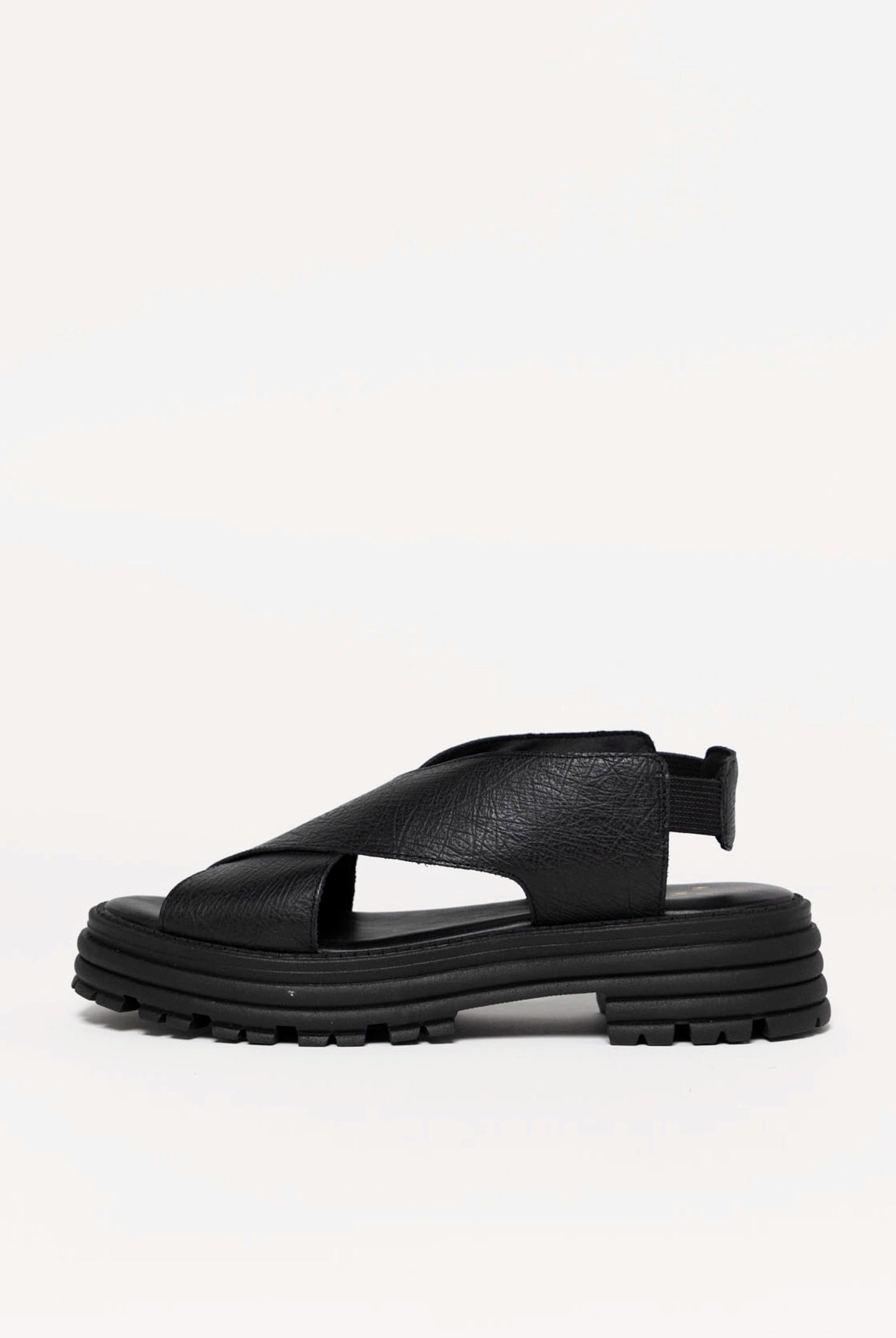 swatch_Black Leather kmb dafne sandal