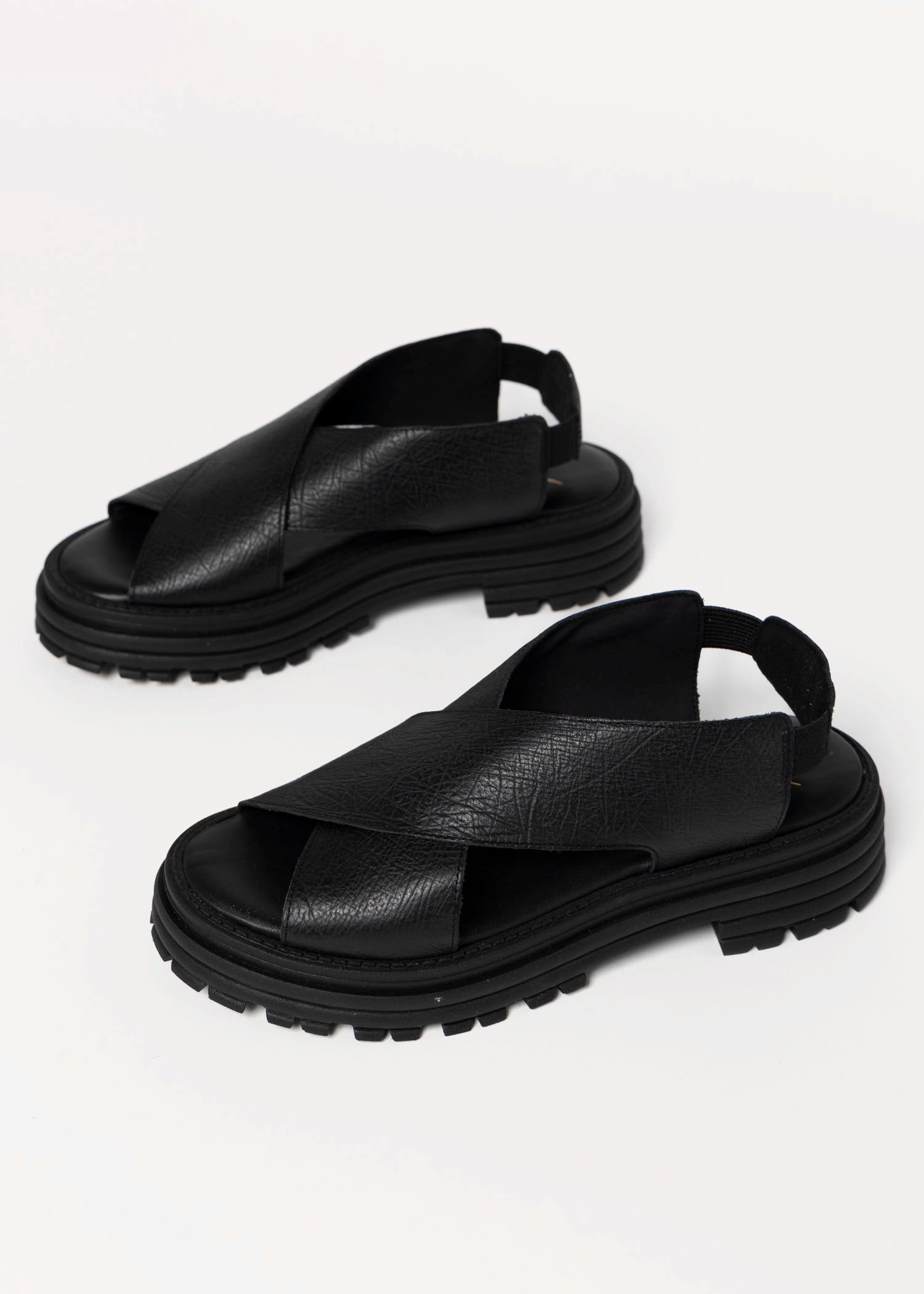 swatch_Black Leather kmb dafne sandal