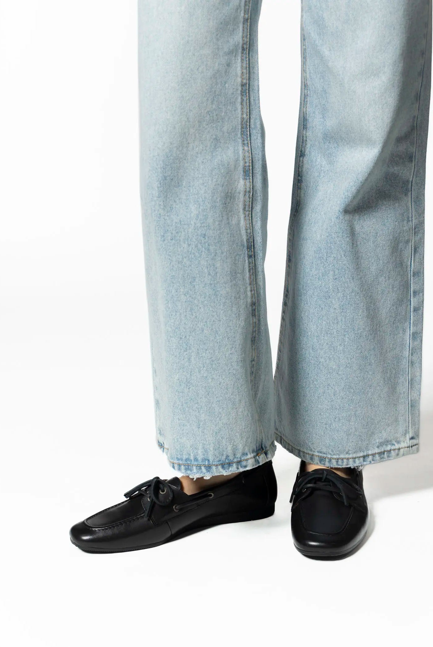 swatch_black hillary boat shoe flat shoes