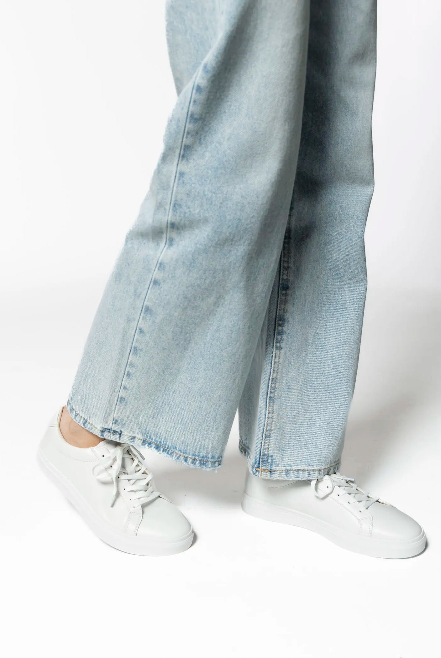 swatch_white cody sneaker shoes