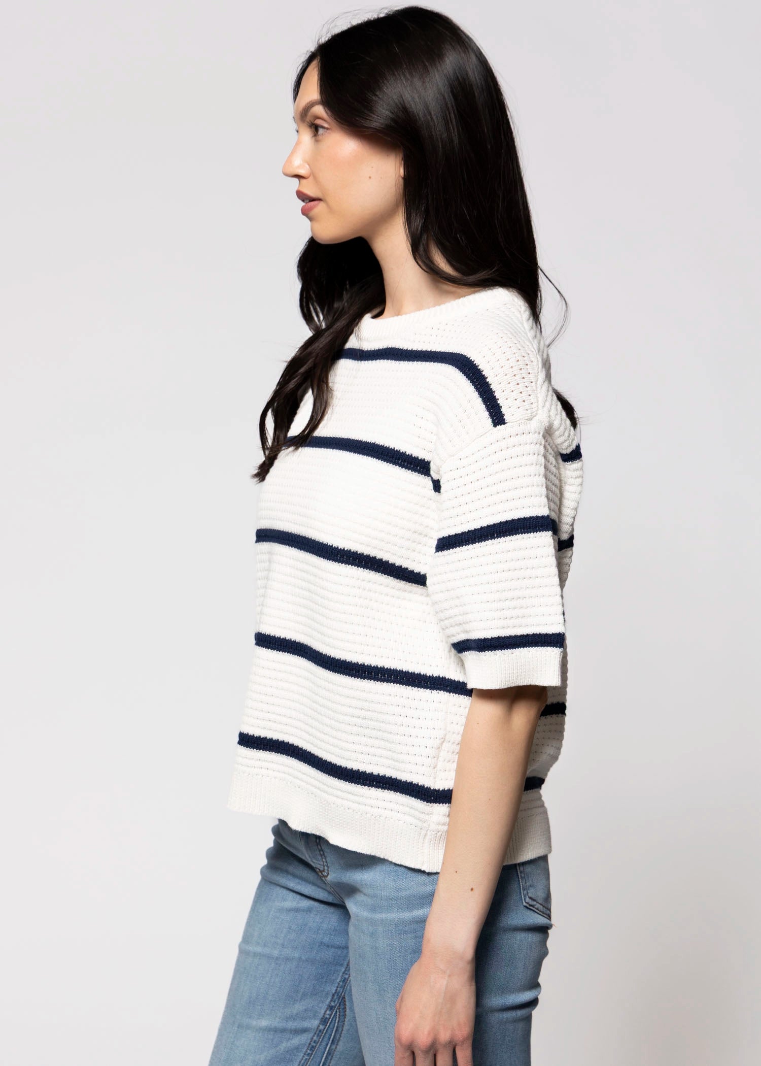 swatch_White/Navy thread and supply viola sweater