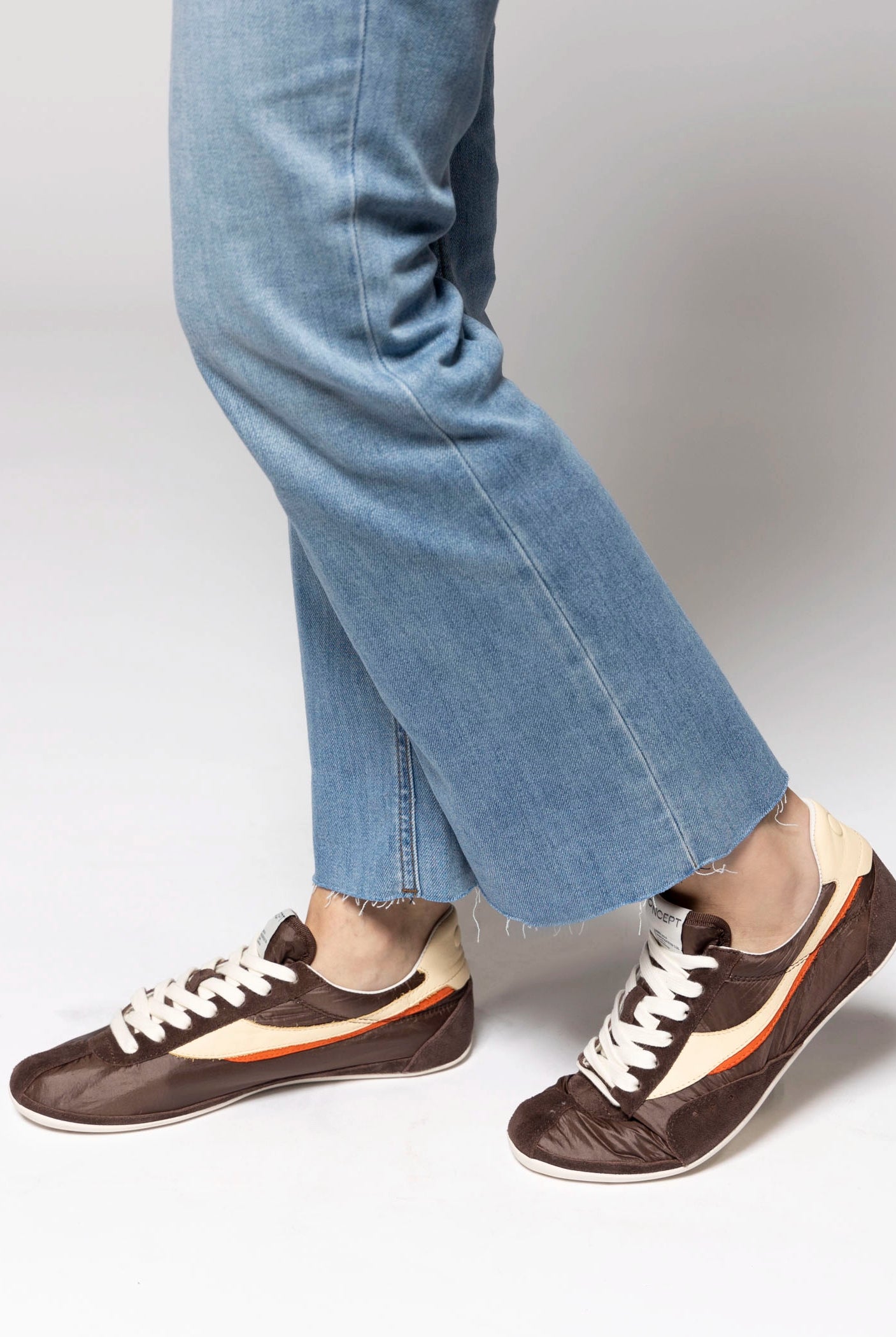 swatch_Espresso oncept temple sneaker
