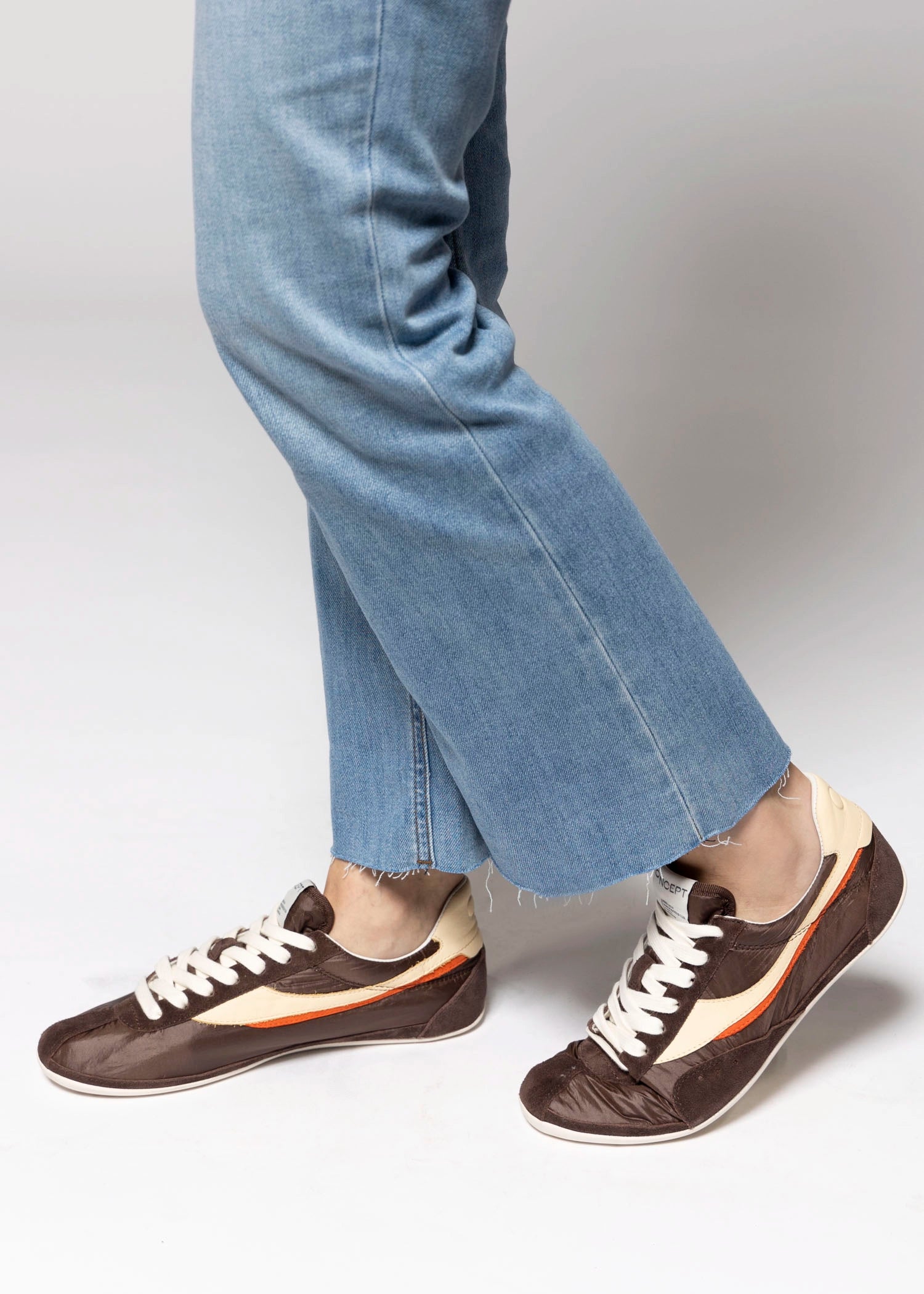 swatch_Espresso oncept temple sneaker