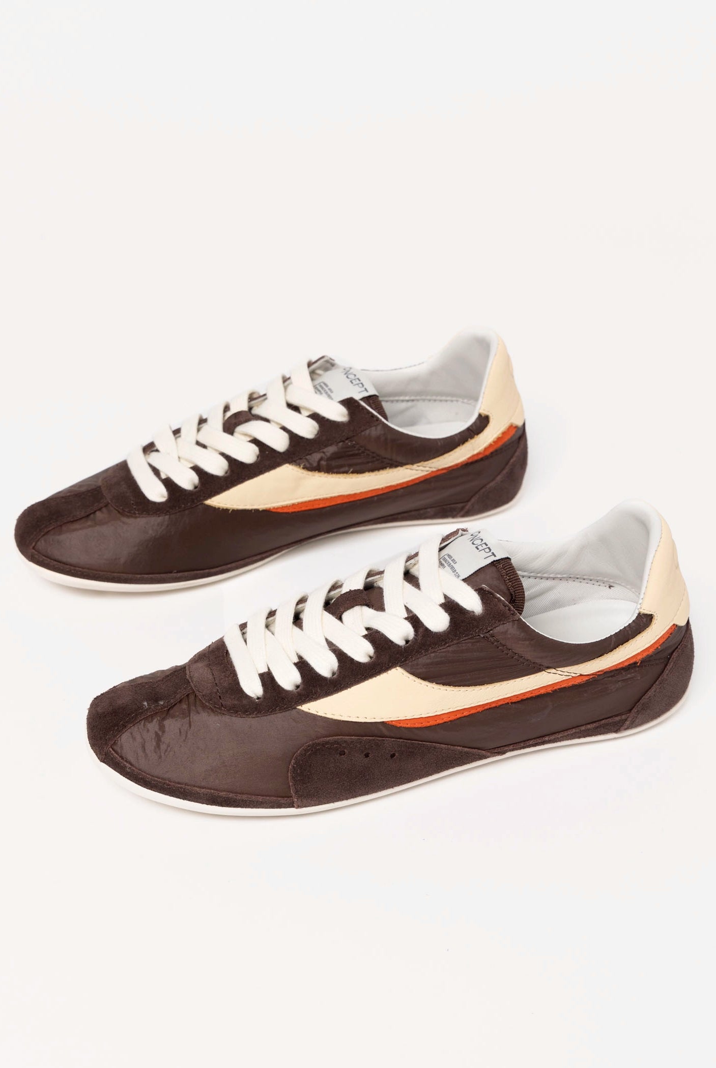 swatch_Espresso oncept temple sneaker