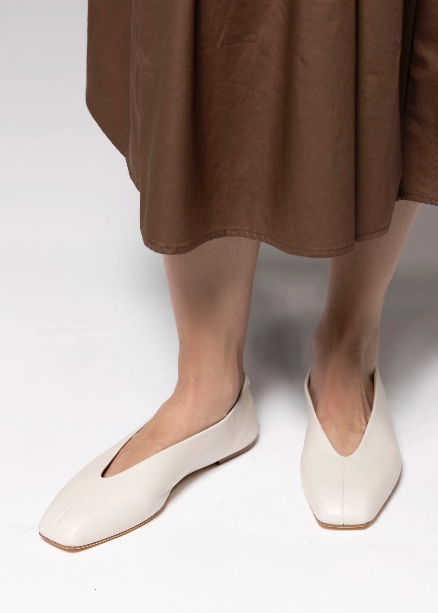 swatch_Dove Leather Tony bianco brash flat