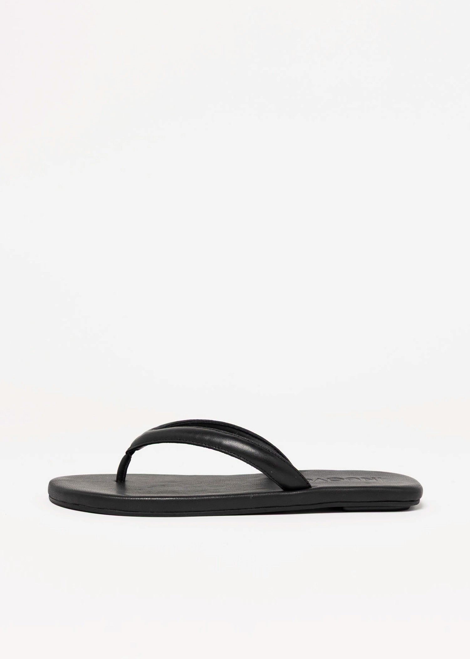 swatch_Black Leather inuovo flat thong sandal
