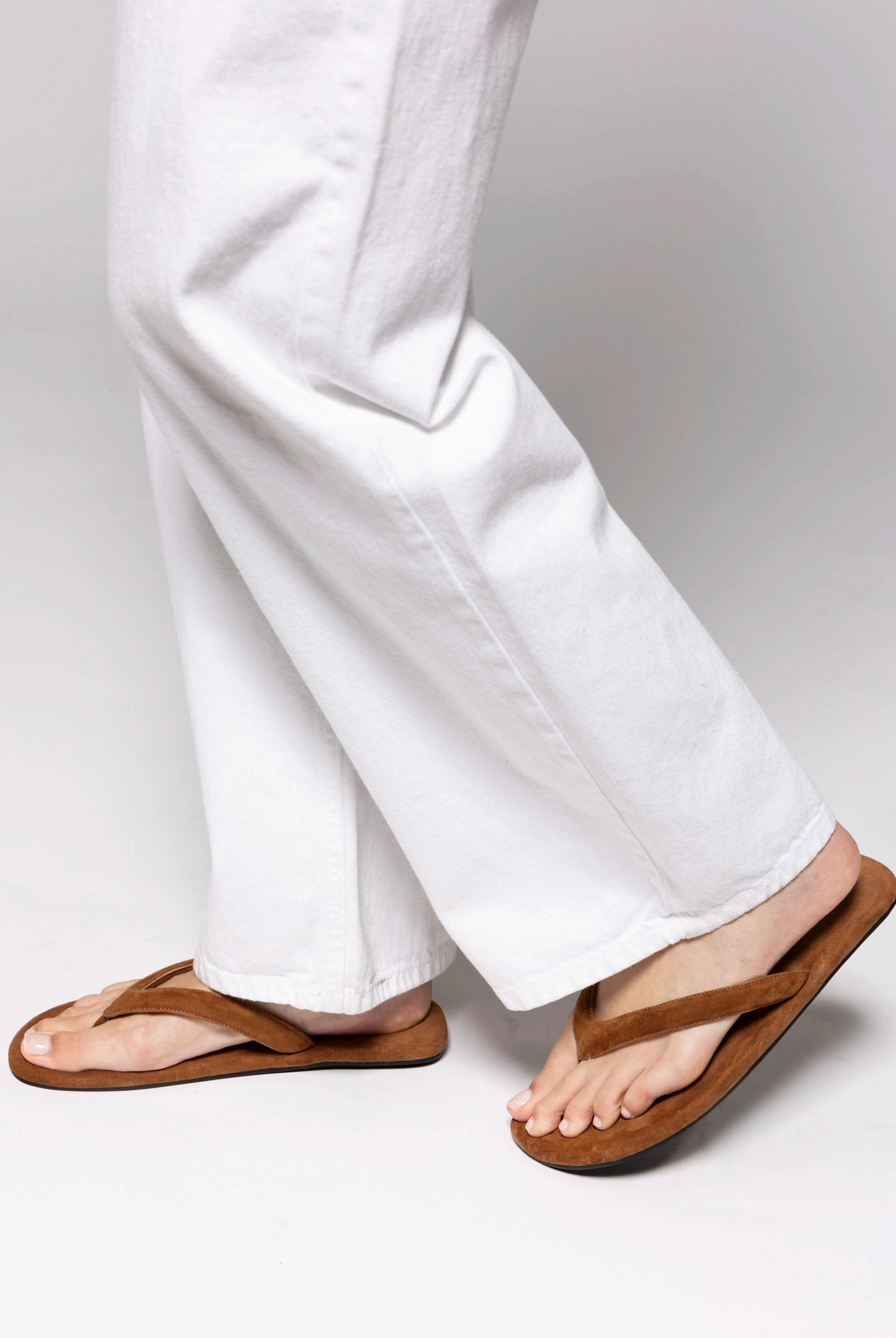 swatch_Tan Suede inuovo flat thong sandal