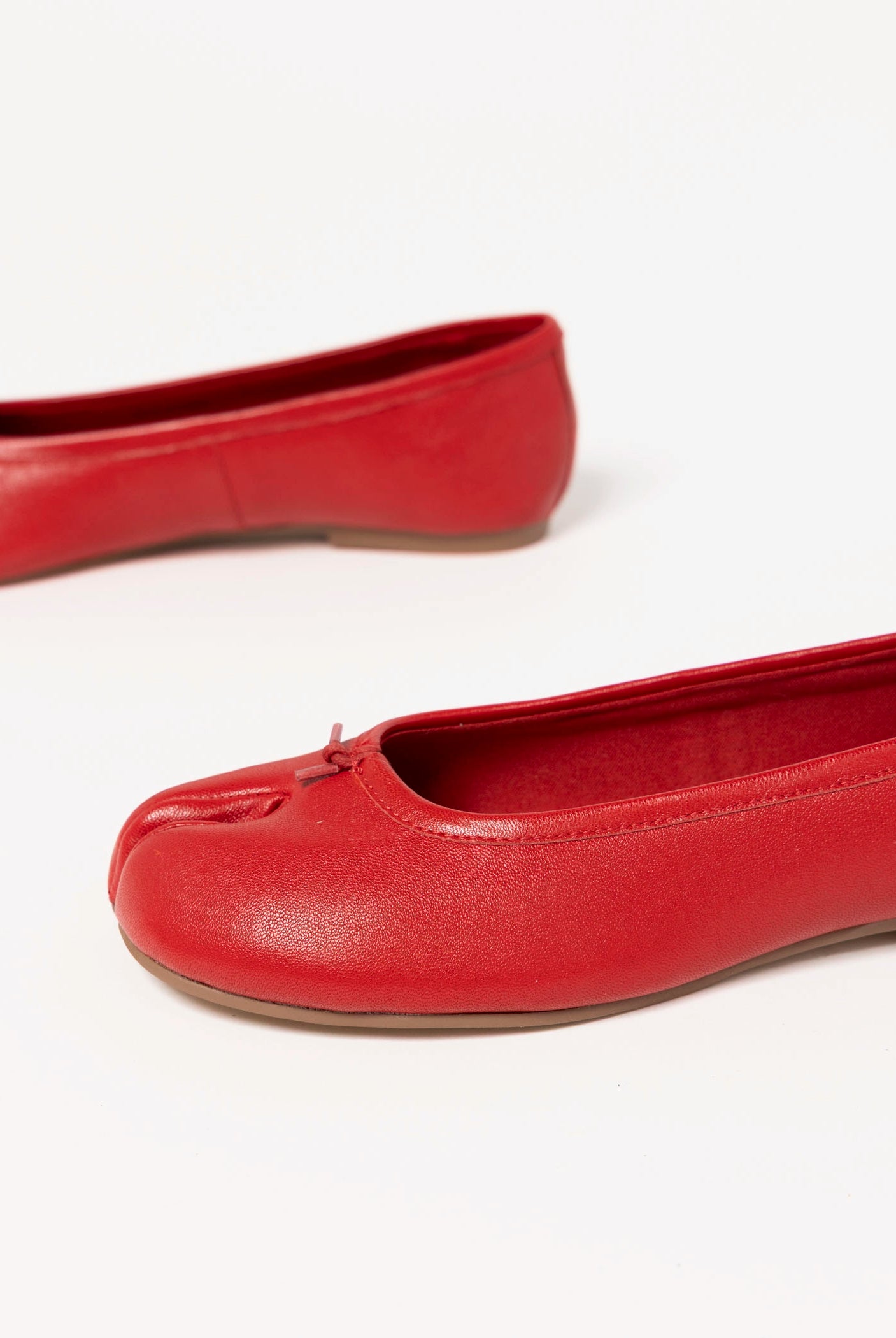 swatch_Red inuovo tabi ballet flat