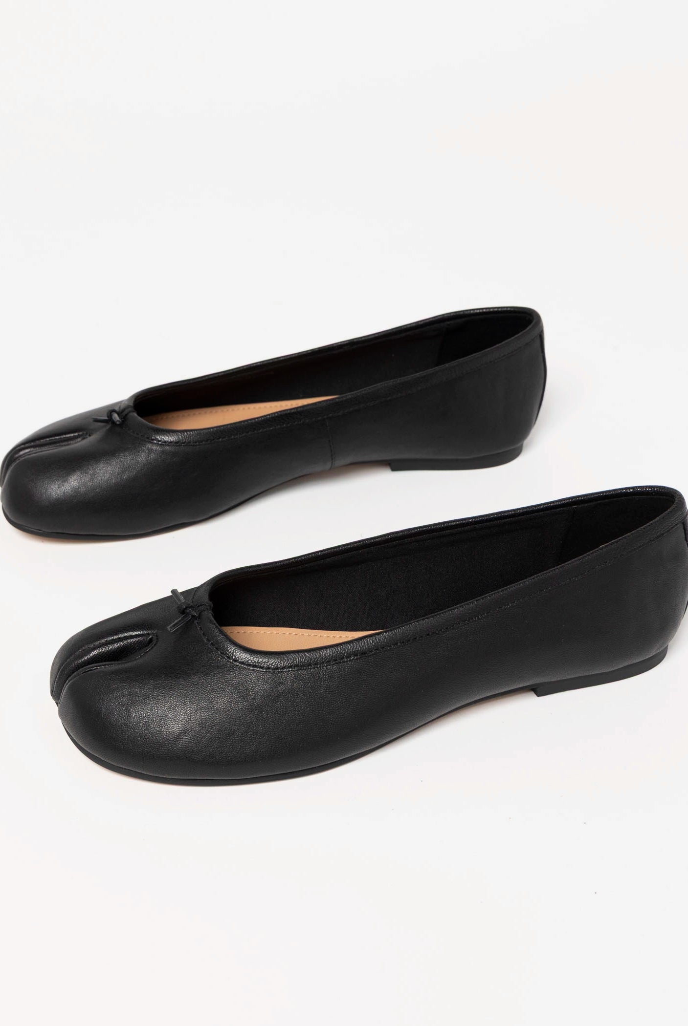 swatch_Black inuovo tabi ballet flat