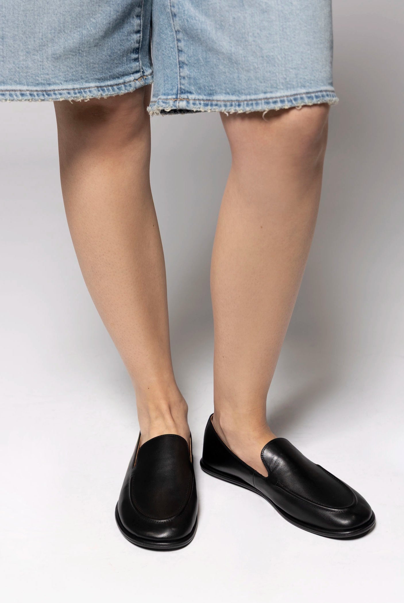 swatch_Black Leather inuovo leather loafer