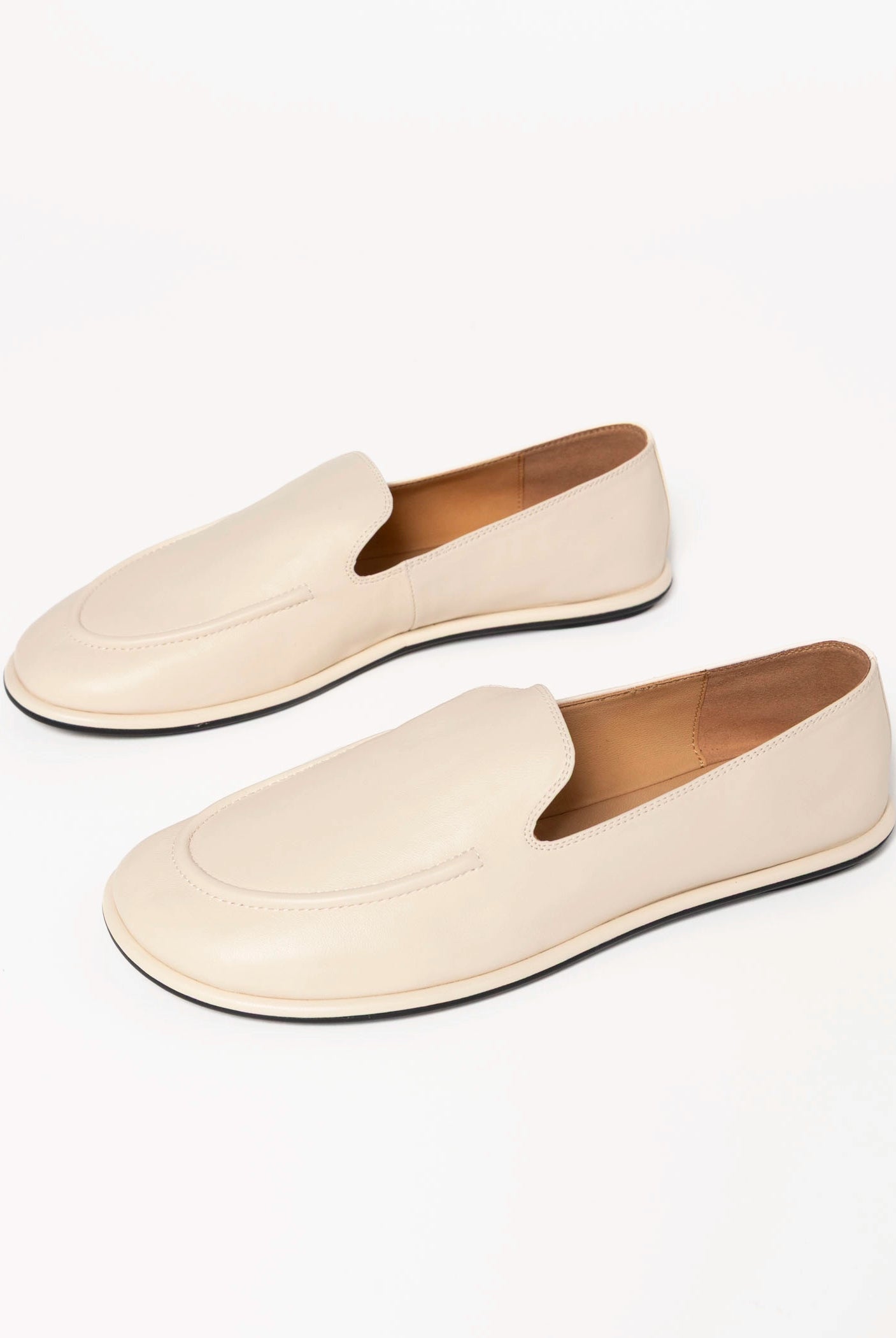 swatch_Off White Leather inuovo leather loafer