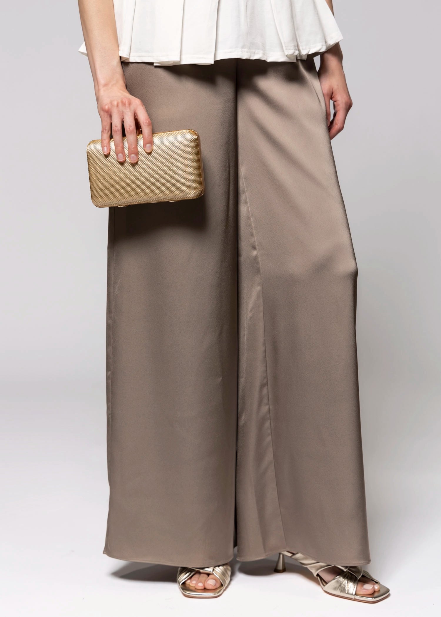 swatch_Gold olga berg jen box clutch