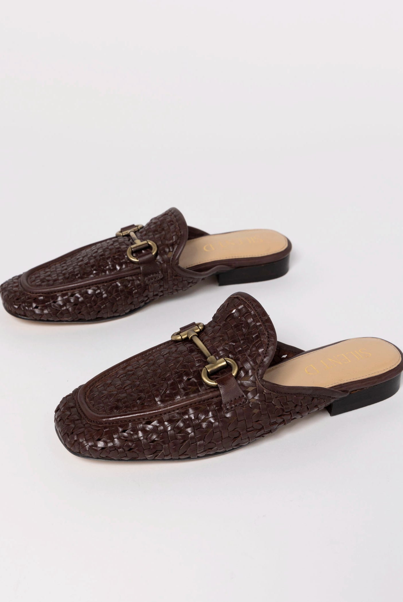 swatch_Brown Leather silent d cora woven mule