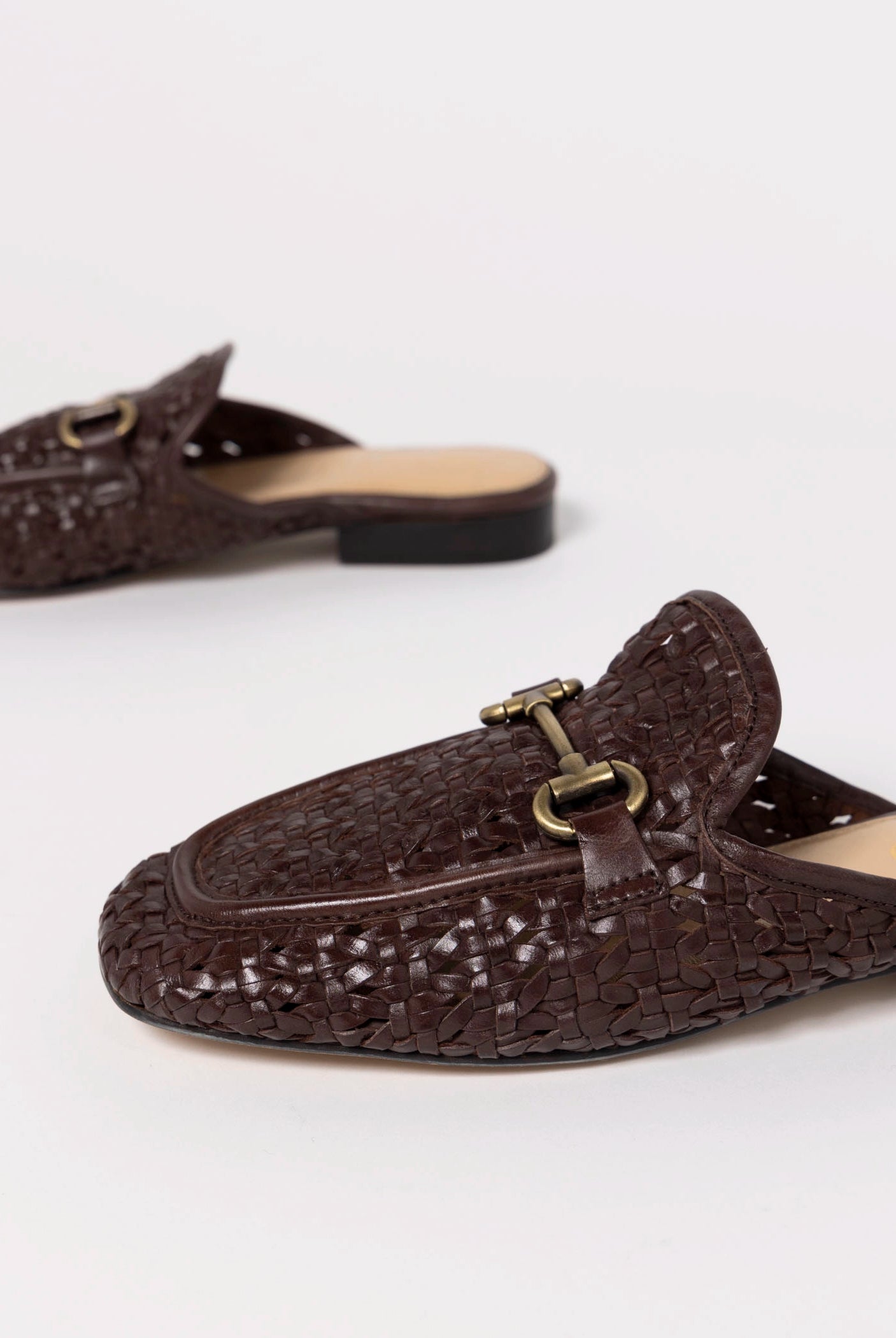 swatch_Brown Leather silent d cora woven mule